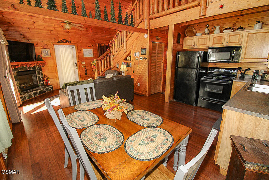 2015 Bird Ridge Road Sevierville TN 37876