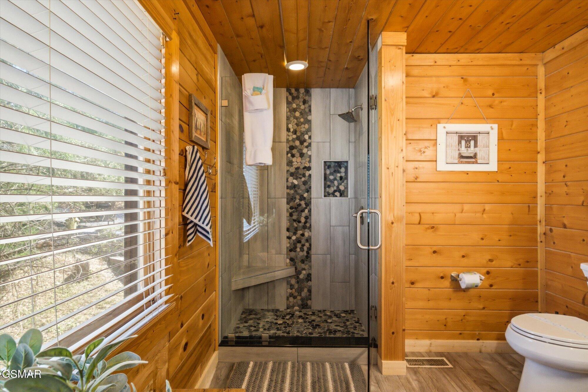741 Chickasaw Gap Way Pigeon Forge TN 37863