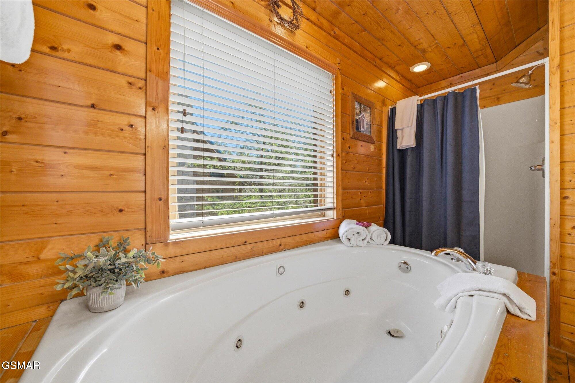 741 Chickasaw Gap Way Pigeon Forge TN 37863