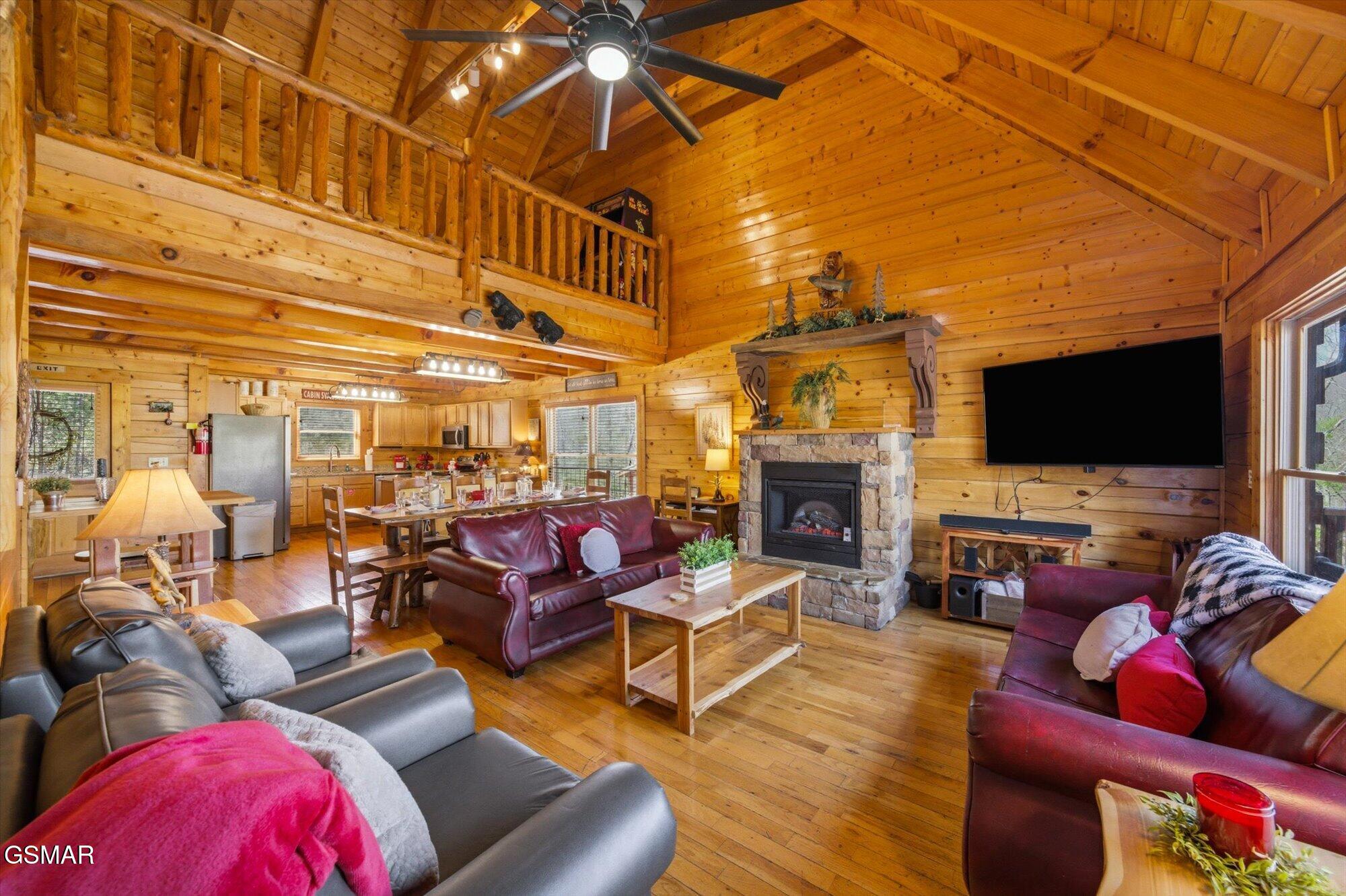741 Chickasaw Gap Way Pigeon Forge TN 37863