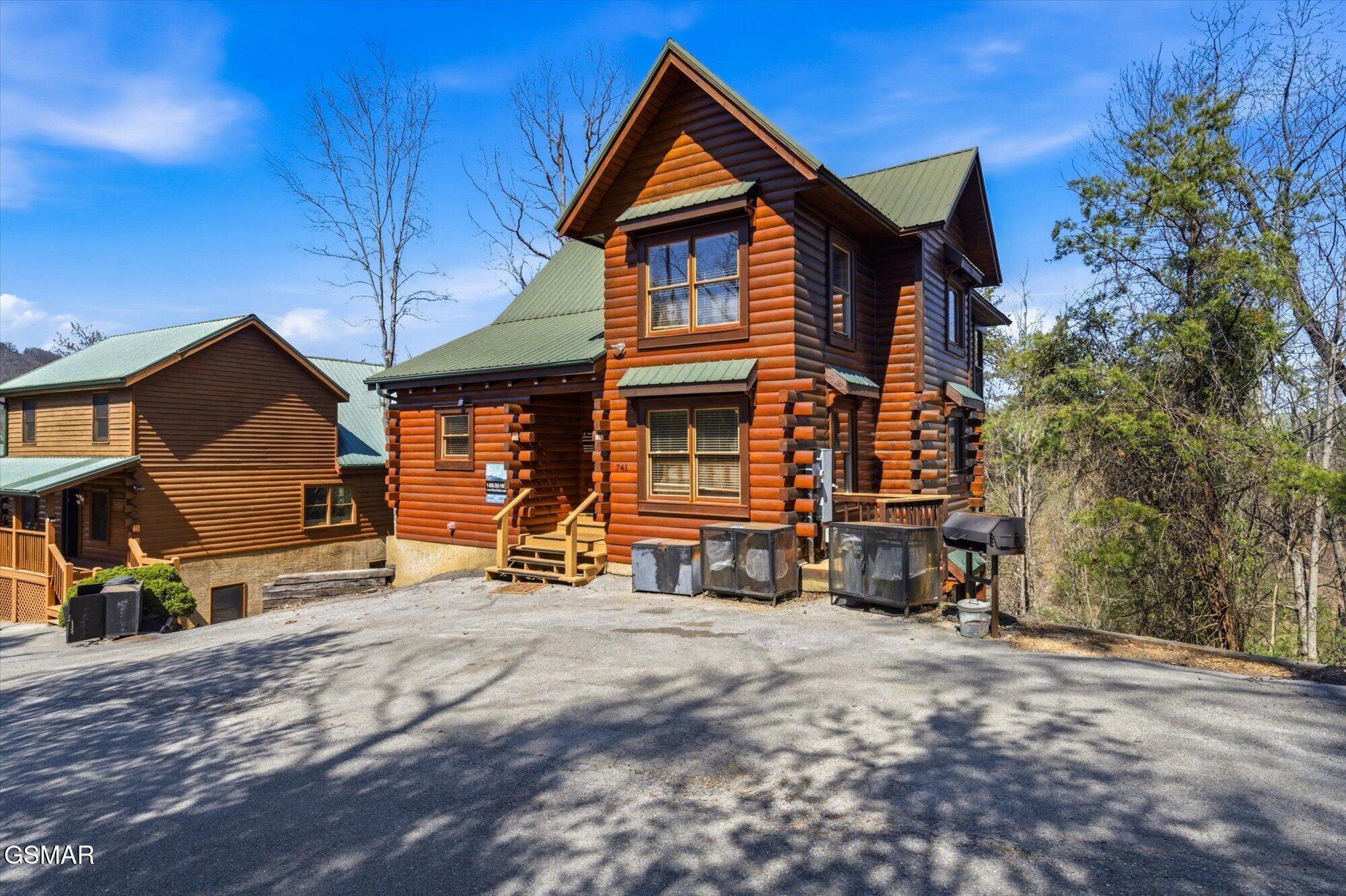 741 Chickasaw Gap Way Pigeon Forge TN 37863