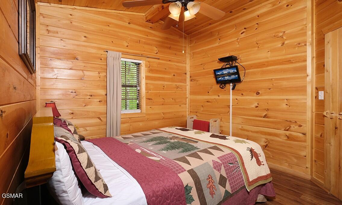623 Iron Mountain Road Pigeon Forge TN 37863