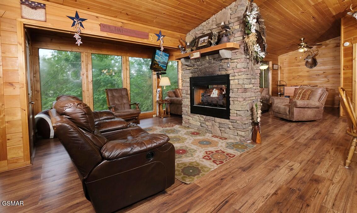 623 Iron Mountain Road Pigeon Forge TN 37863