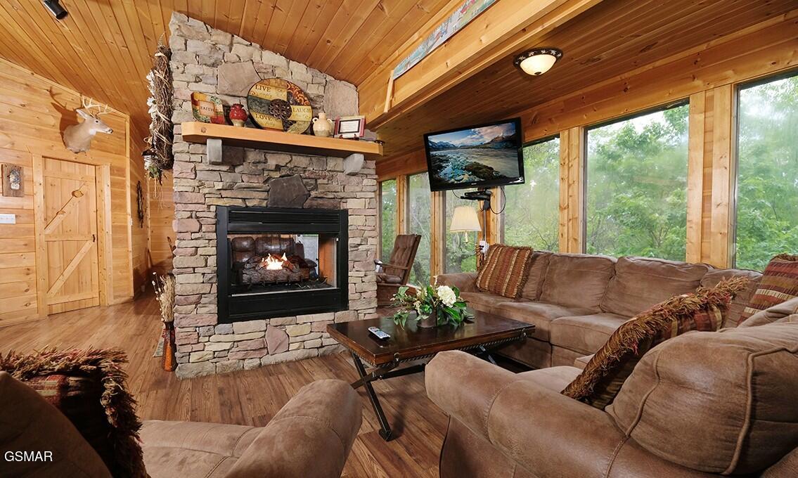 623 Iron Mountain Road Pigeon Forge TN 37863