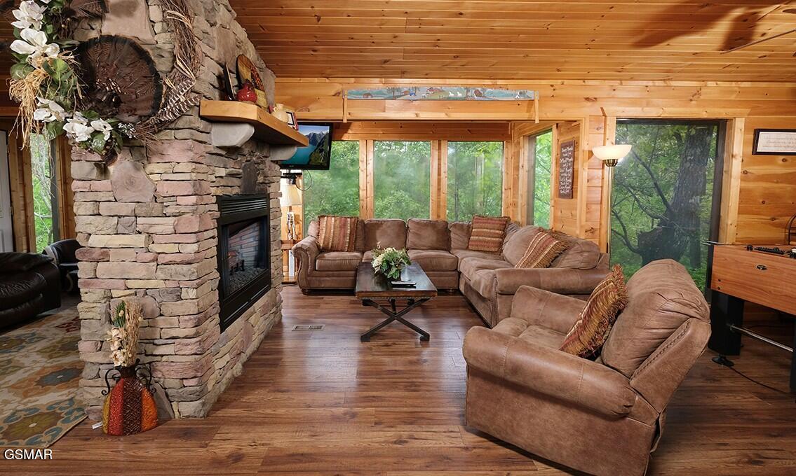623 Iron Mountain Road Pigeon Forge TN 37863