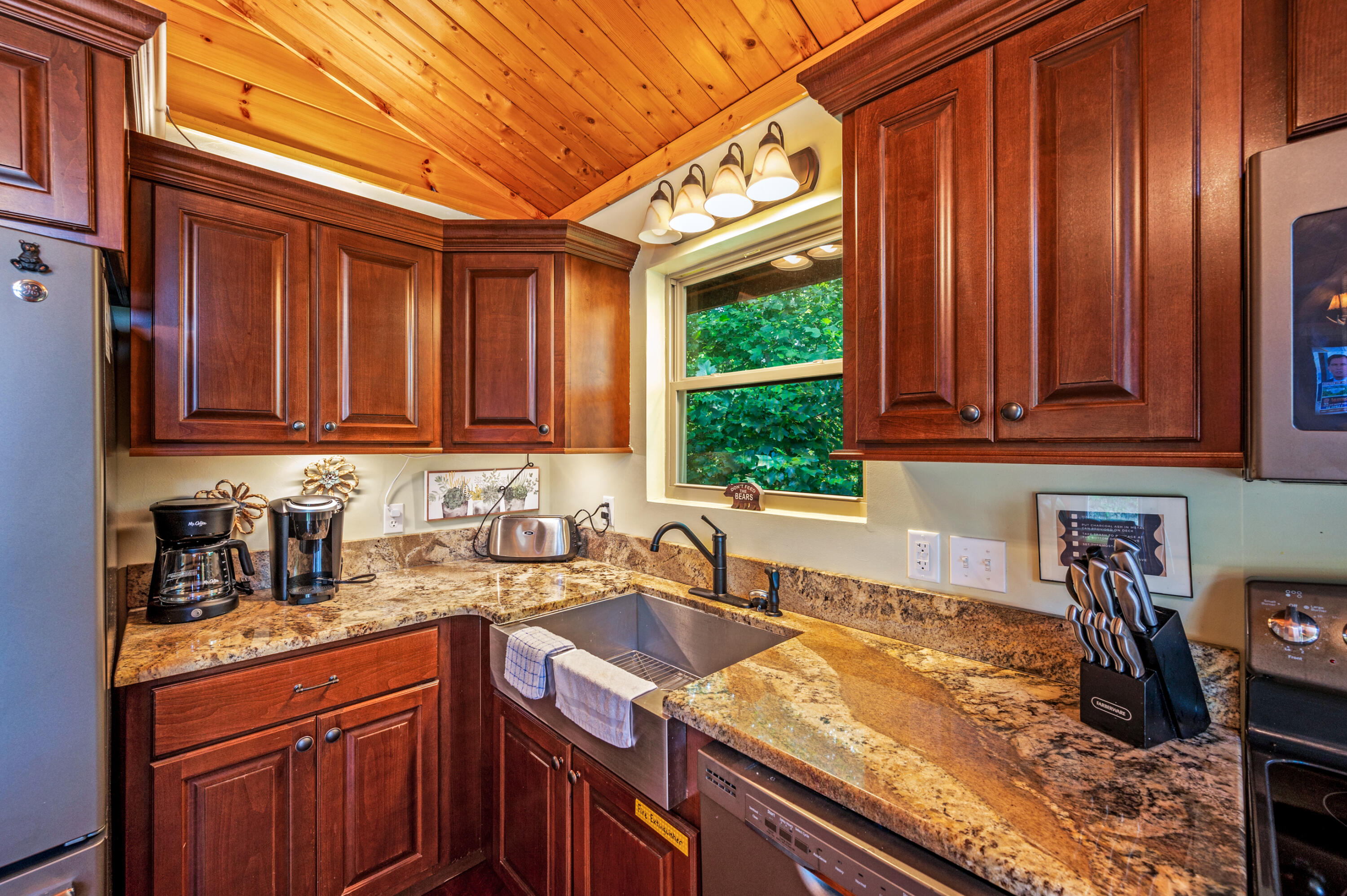 1166 Ski View Drive Gatlinburg TN 37738