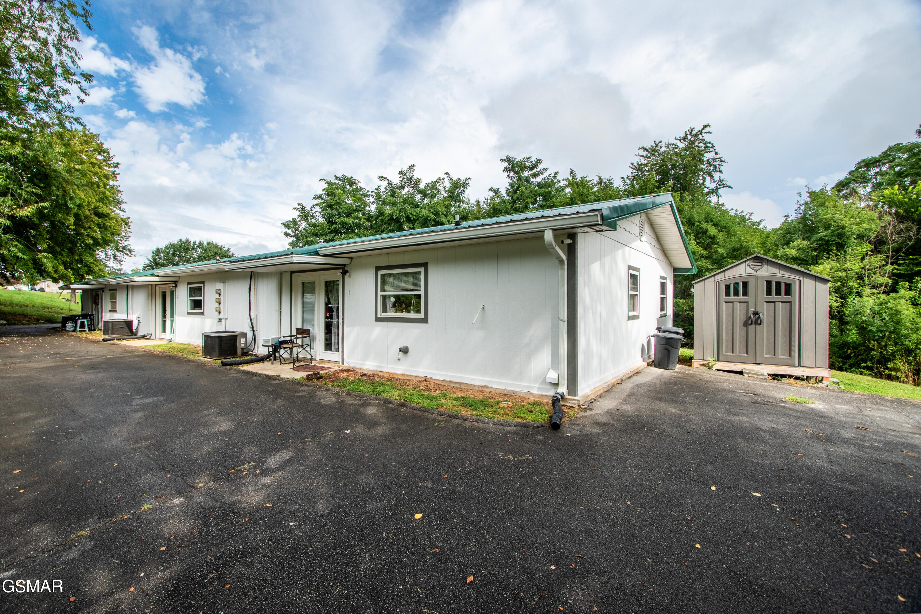 2841 Holiday Hills Road Kodak TN 37764