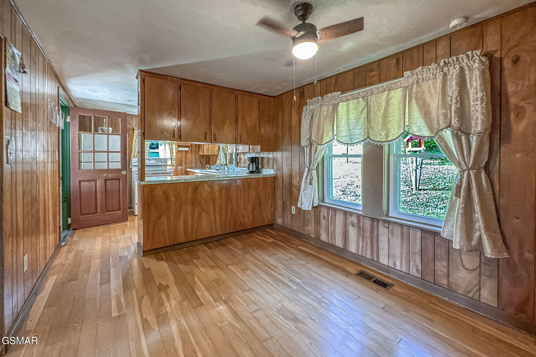 3130-3132 Westover Drive Sevierville TN 37862