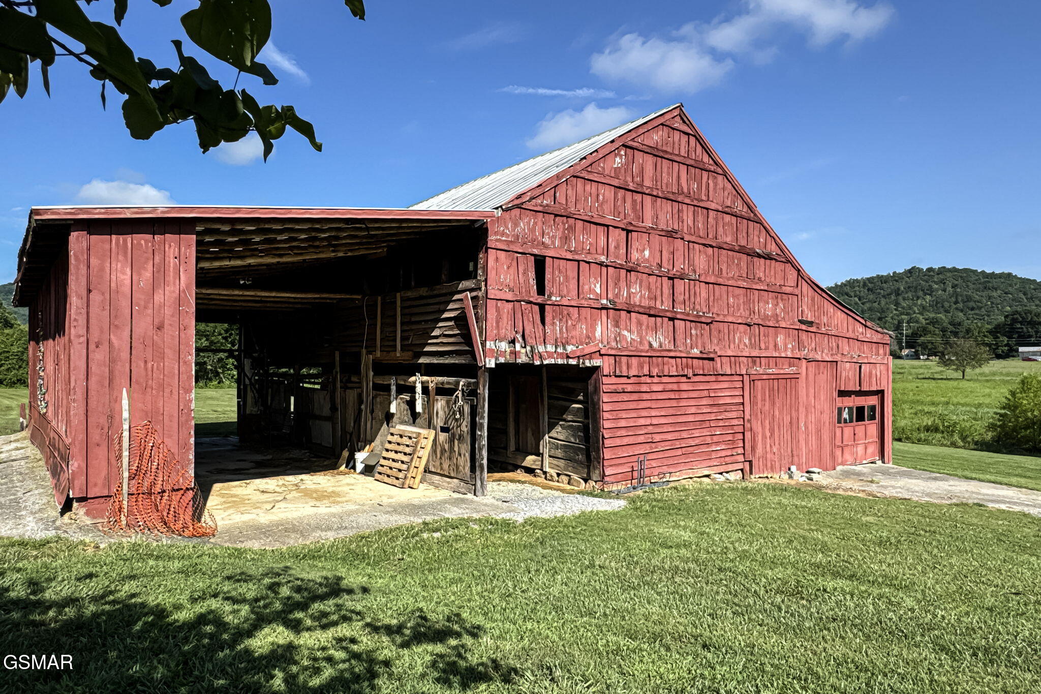 3130-3132 Westover Drive Sevierville TN 37862