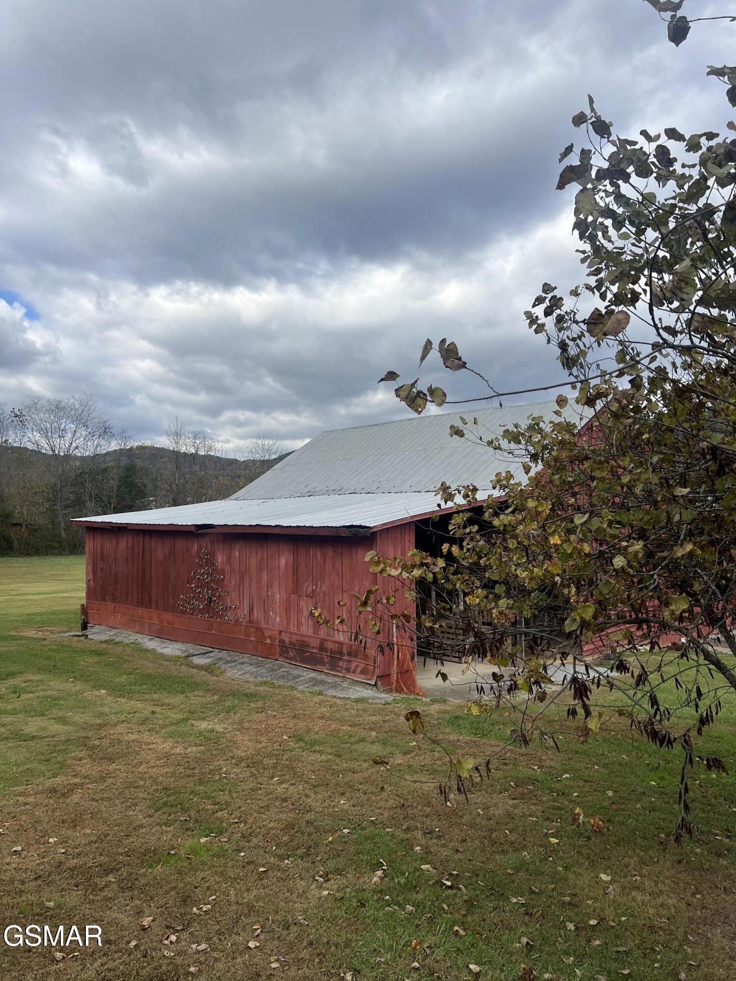 3130-3132 Westover Drive Sevierville TN 37862