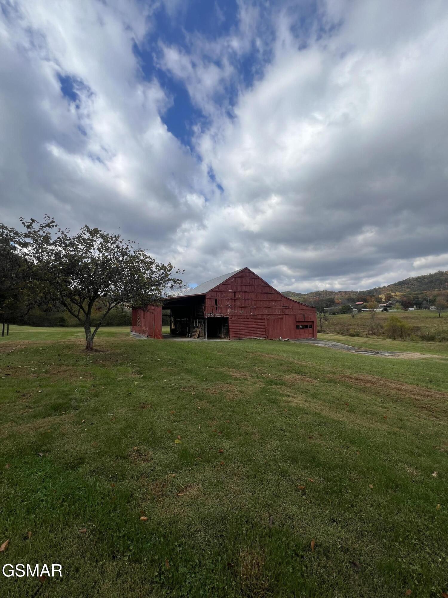 3130-3132 Westover Drive Sevierville TN 37862