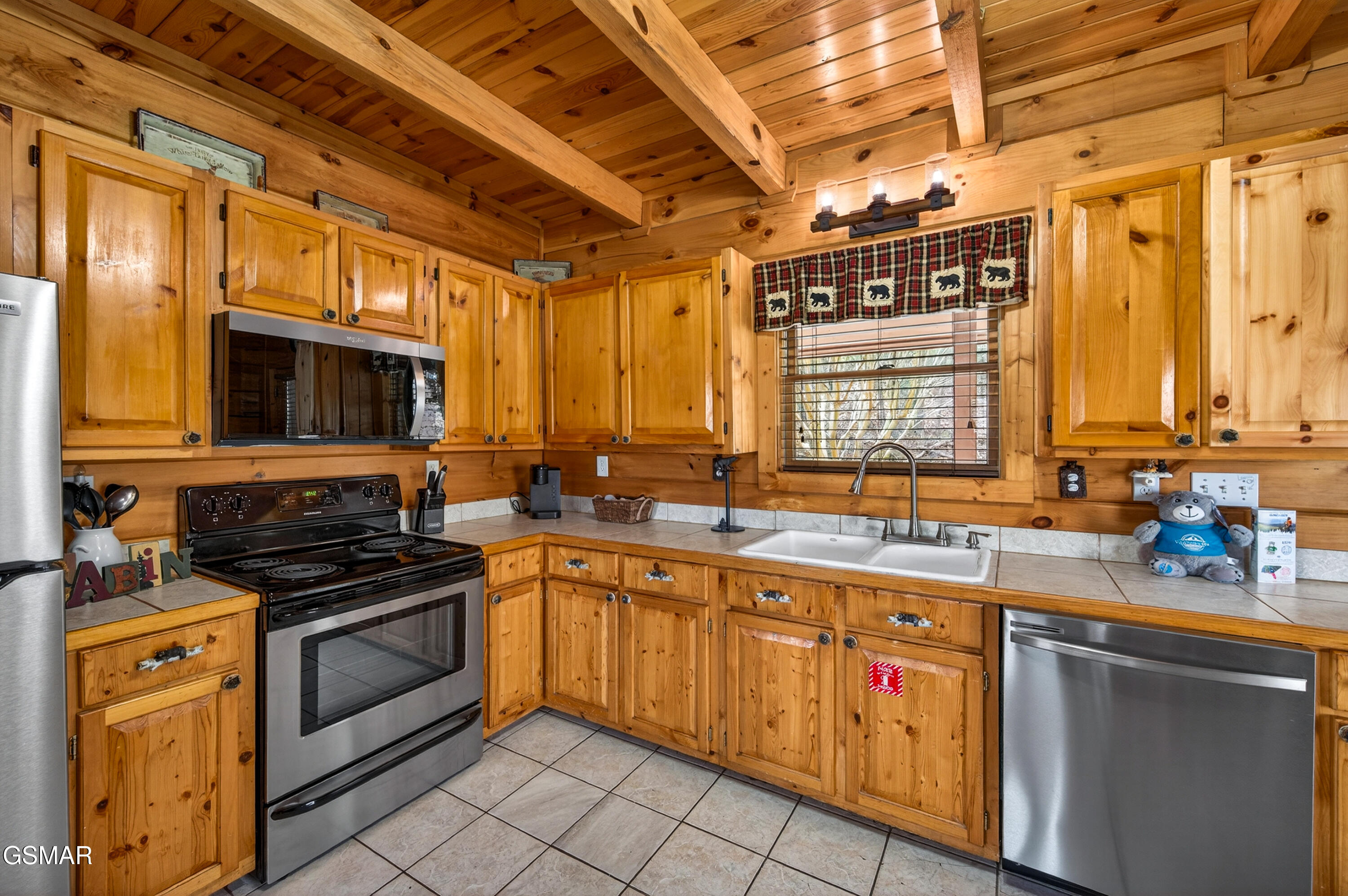 2613 Willow Heights Way Sevierville TN 37876
