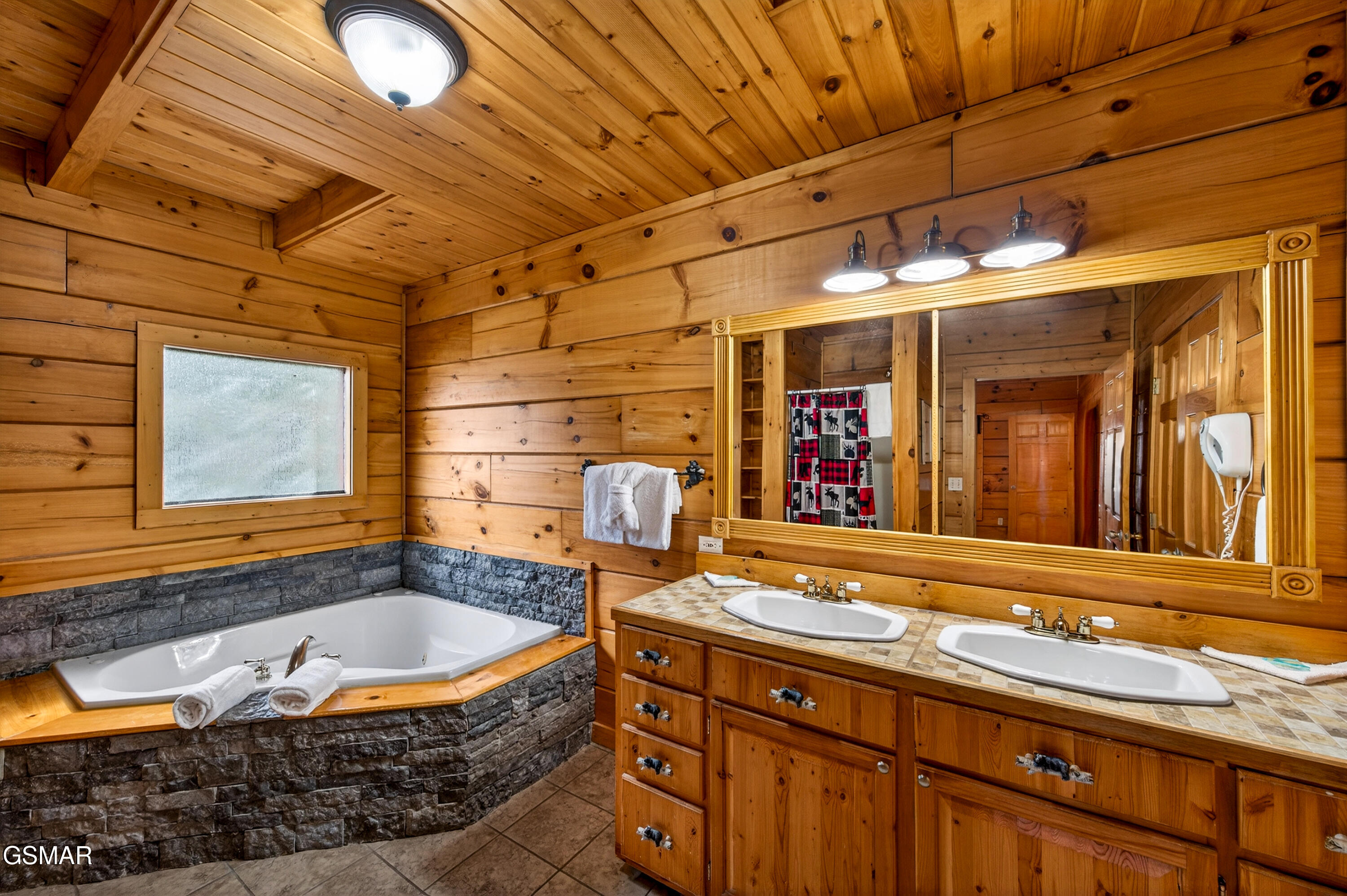 2613 Willow Heights Way Sevierville TN 37876