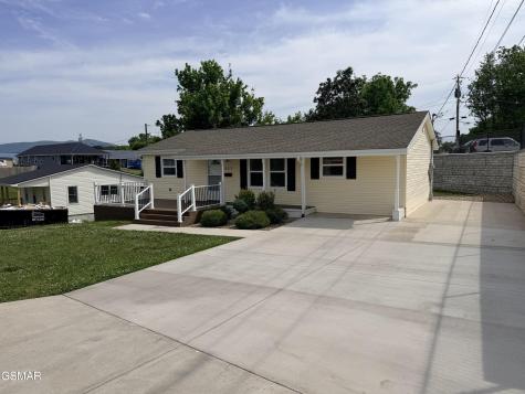 317 9TH Street Newport TN 37821