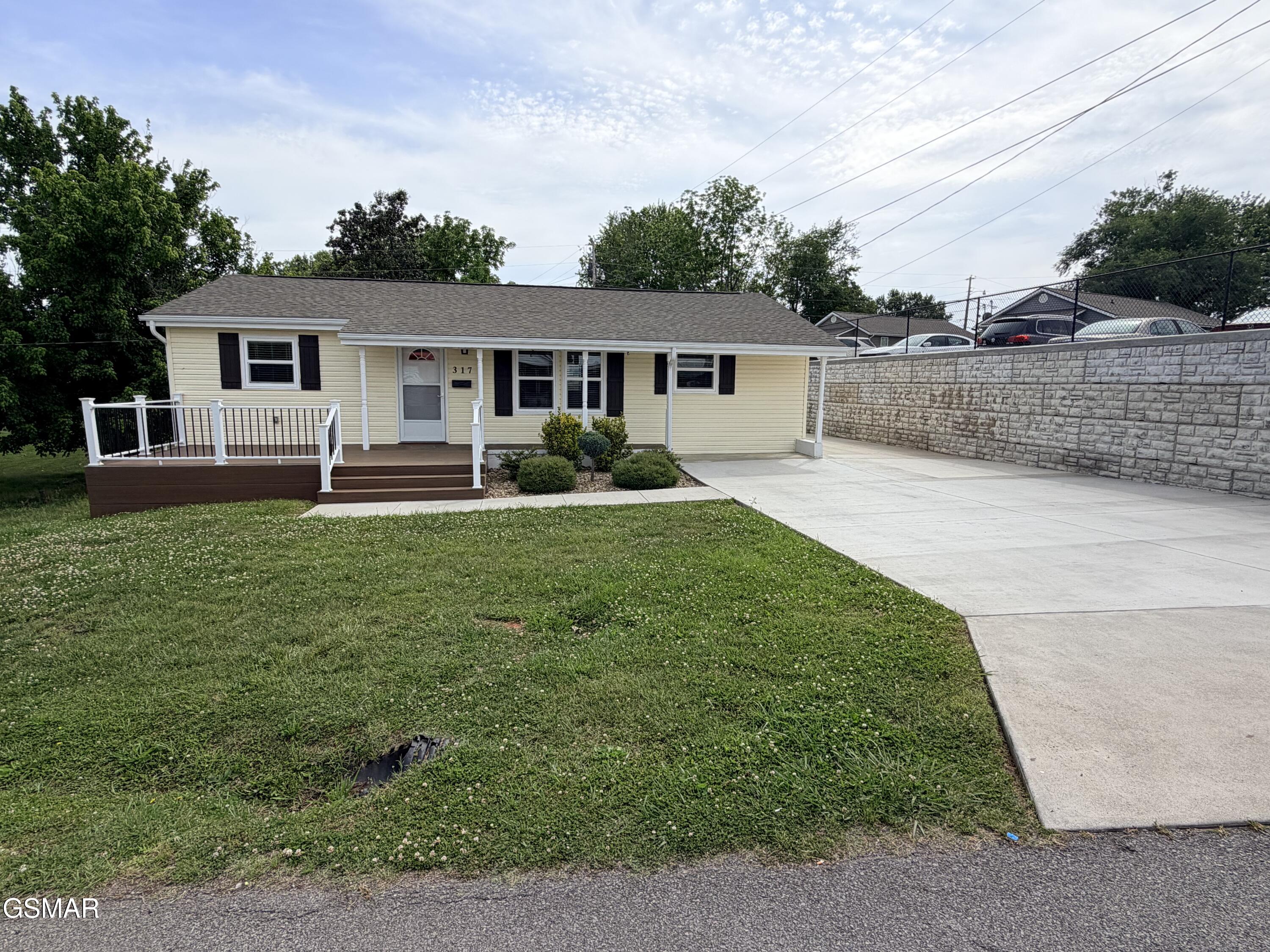 317 9th Street Newport TN 37821