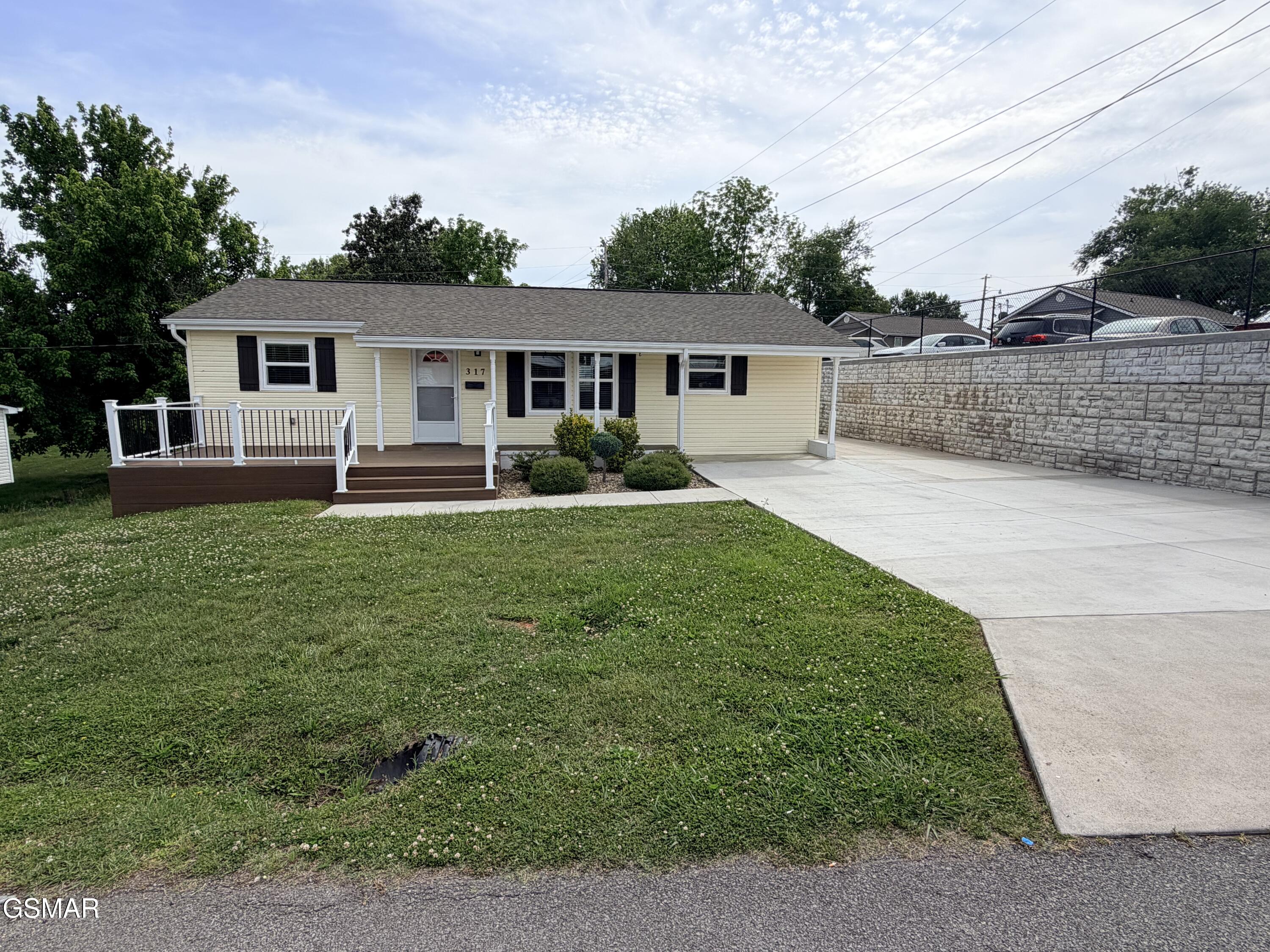 317 9th Street Newport TN 37821