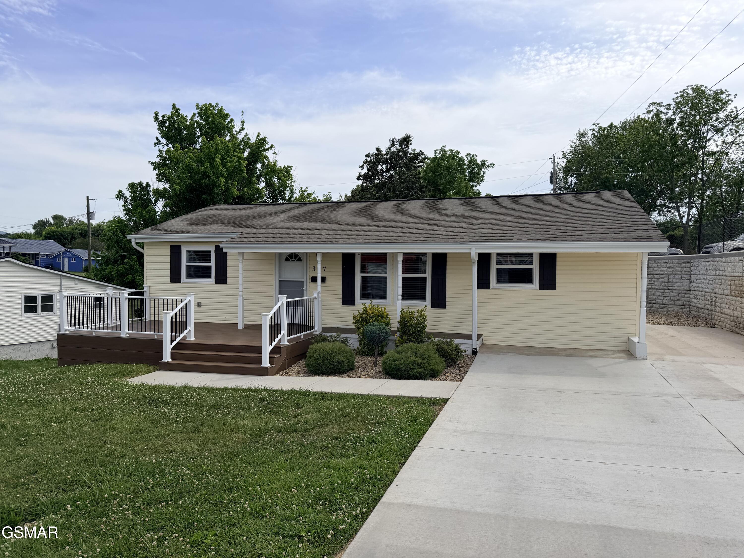 317 9th Street Newport TN 37821
