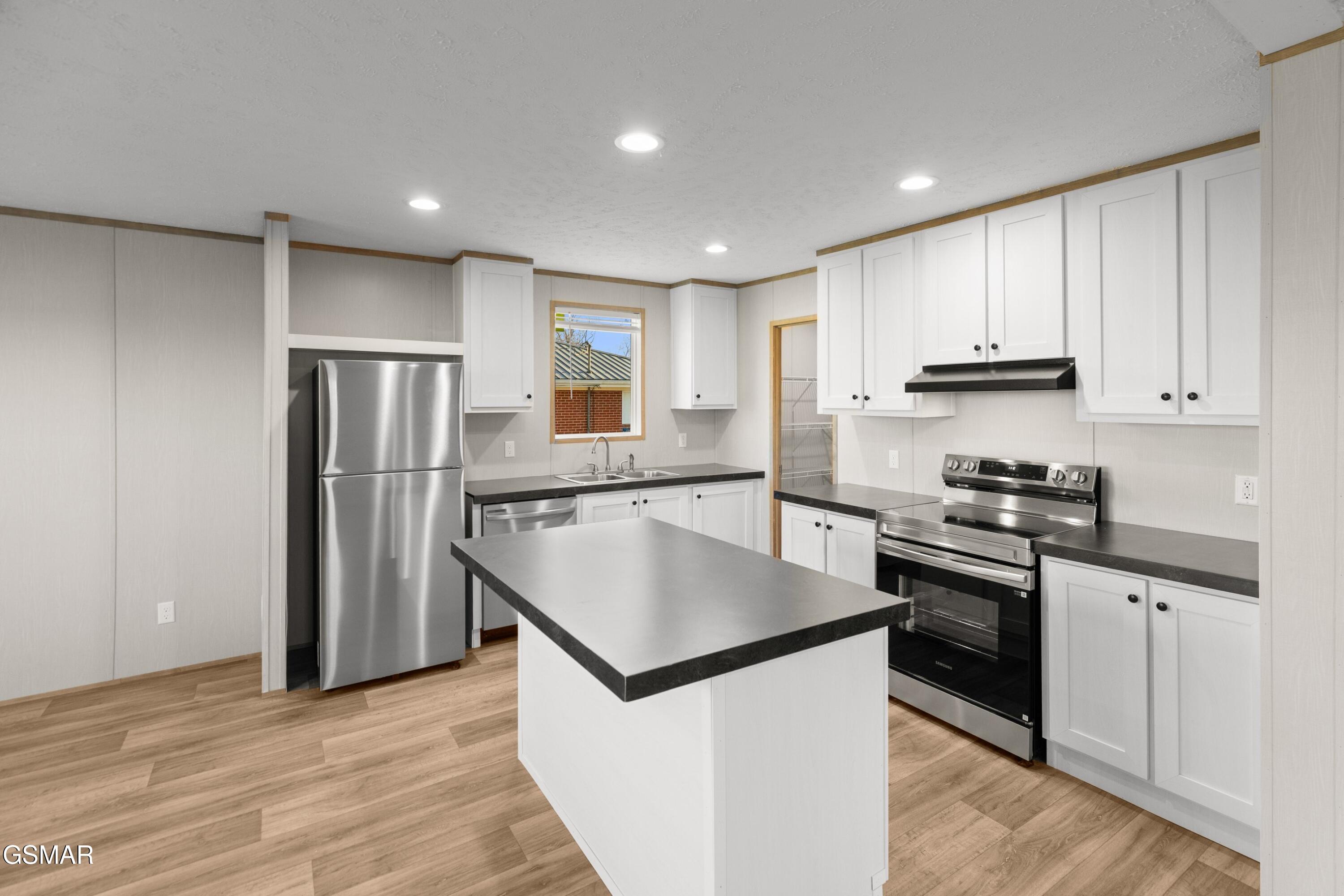 614 E Barton Ridge Road Greeneville TN 37745
