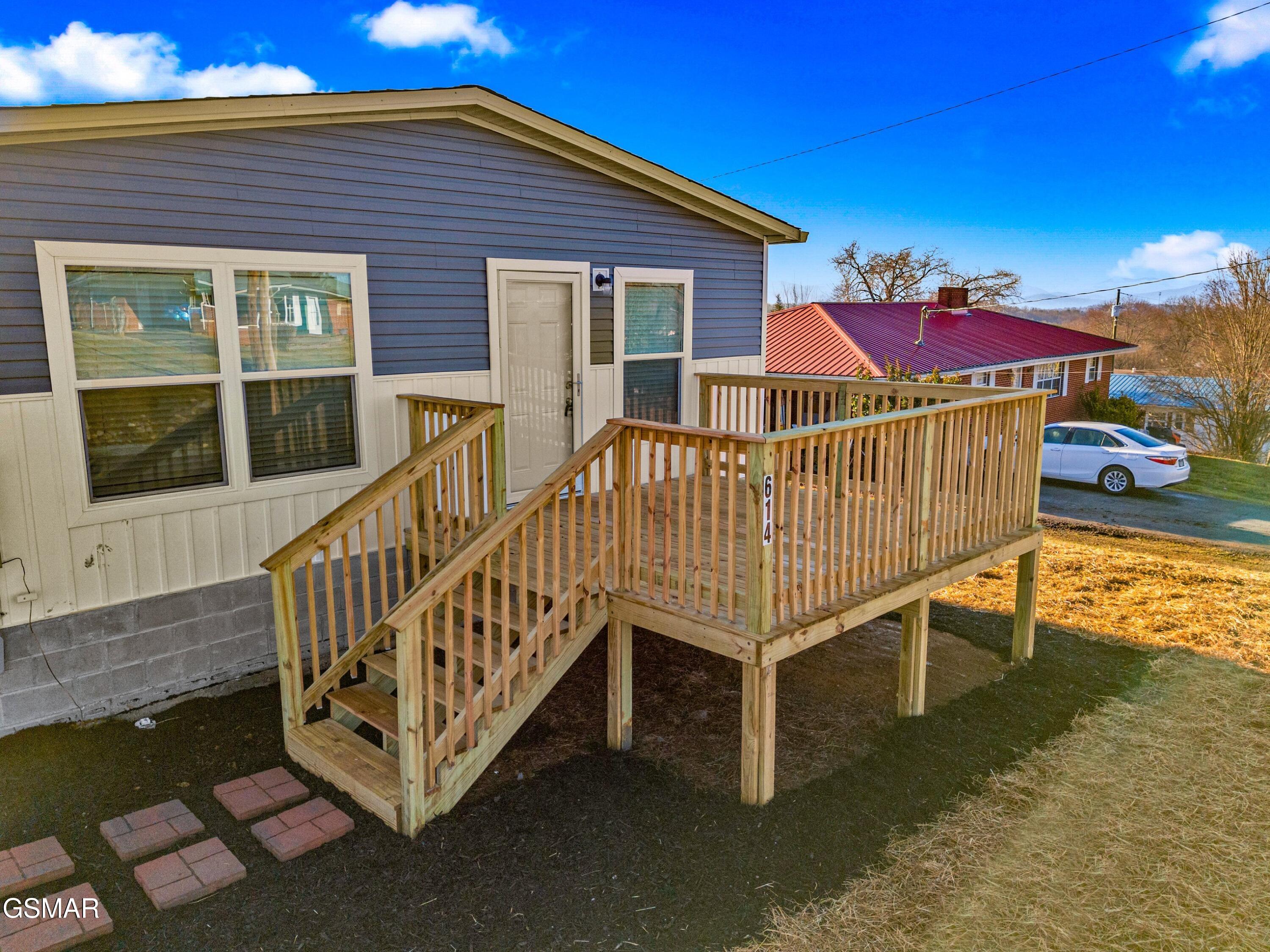 614 E Barton Ridge Road Greeneville TN 37745