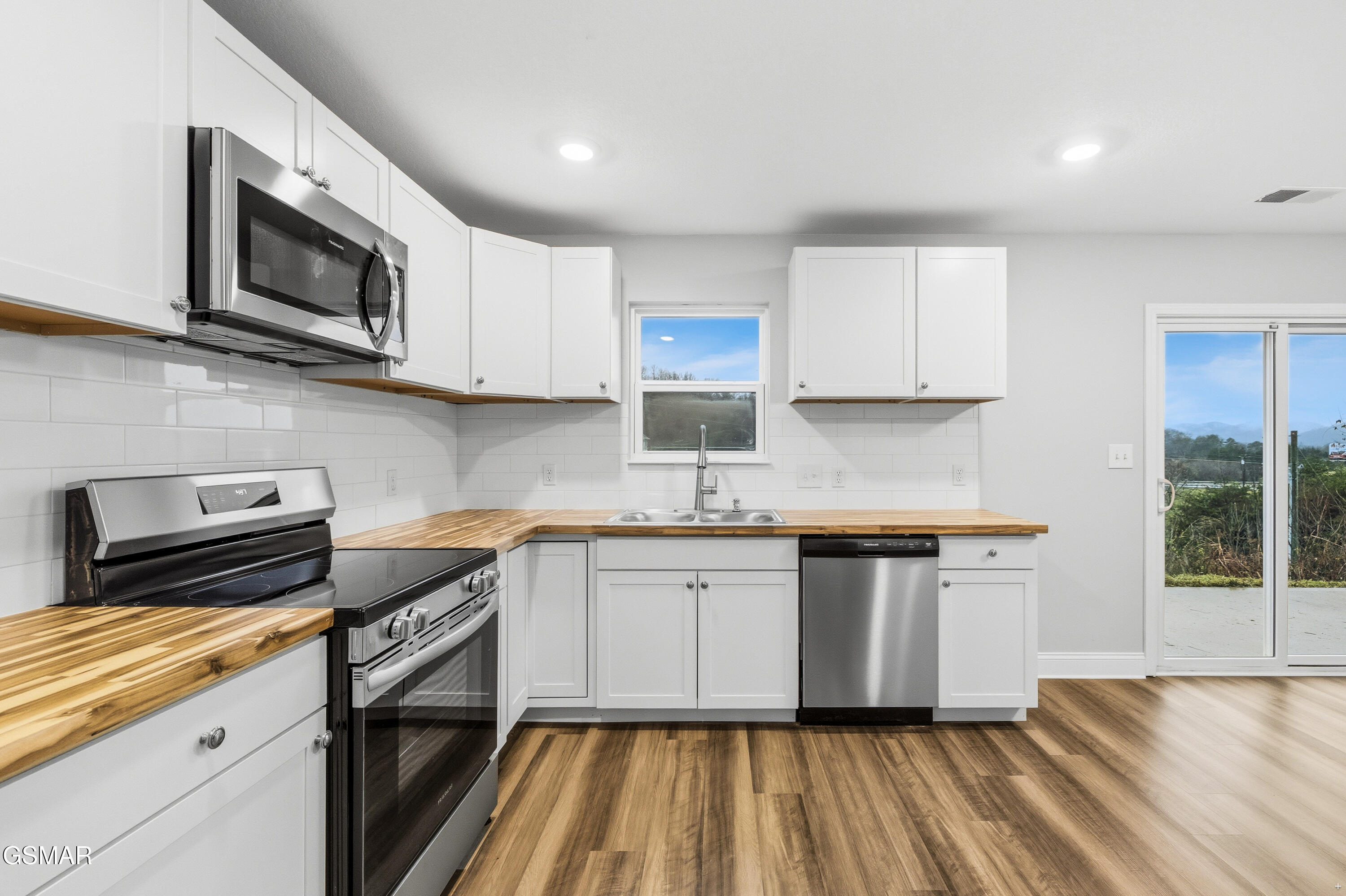 542 Reserve Way Dandridge TN 37725