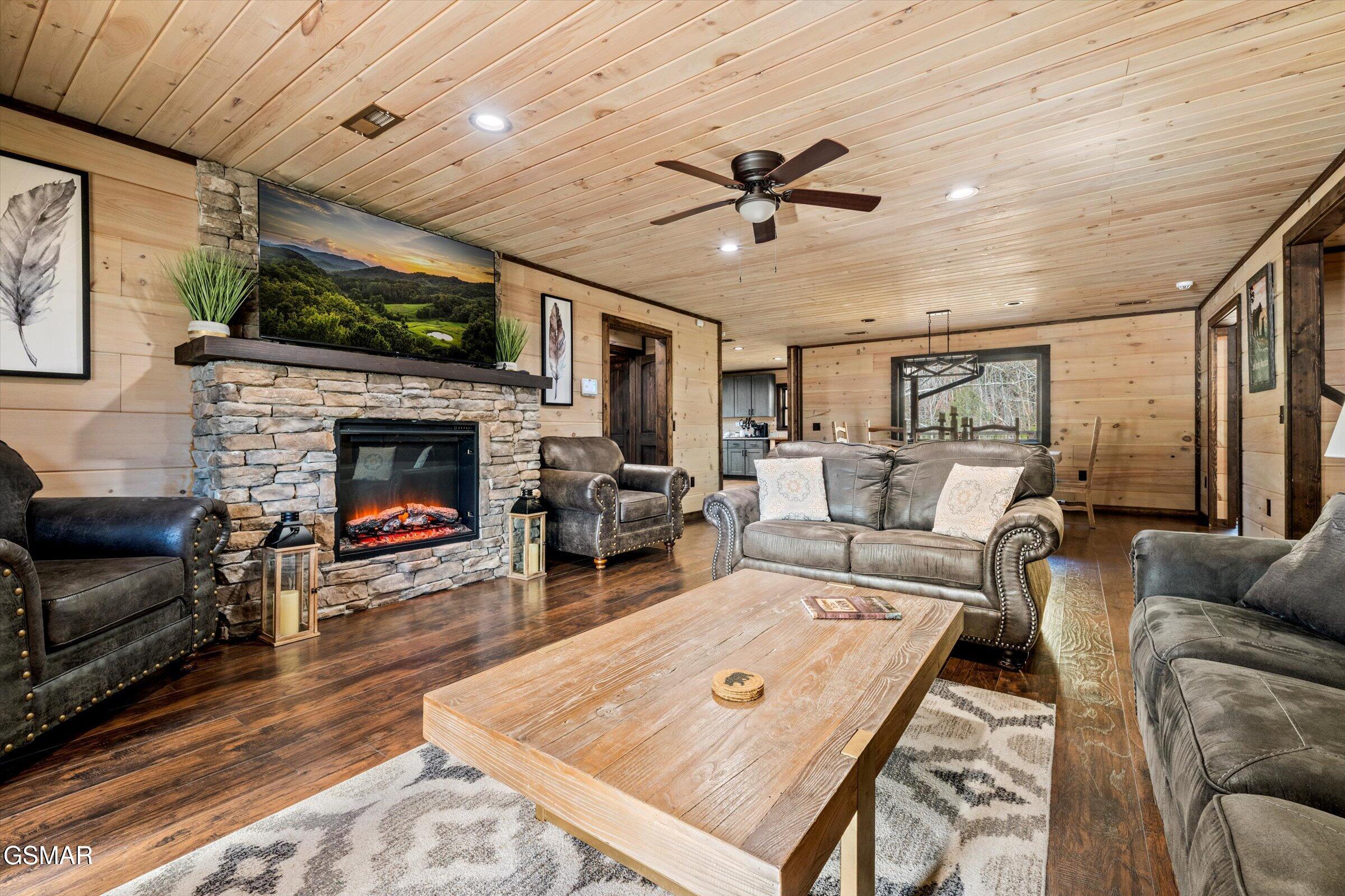 139 Martha Mccarter Road Gatlinburg TN 37738