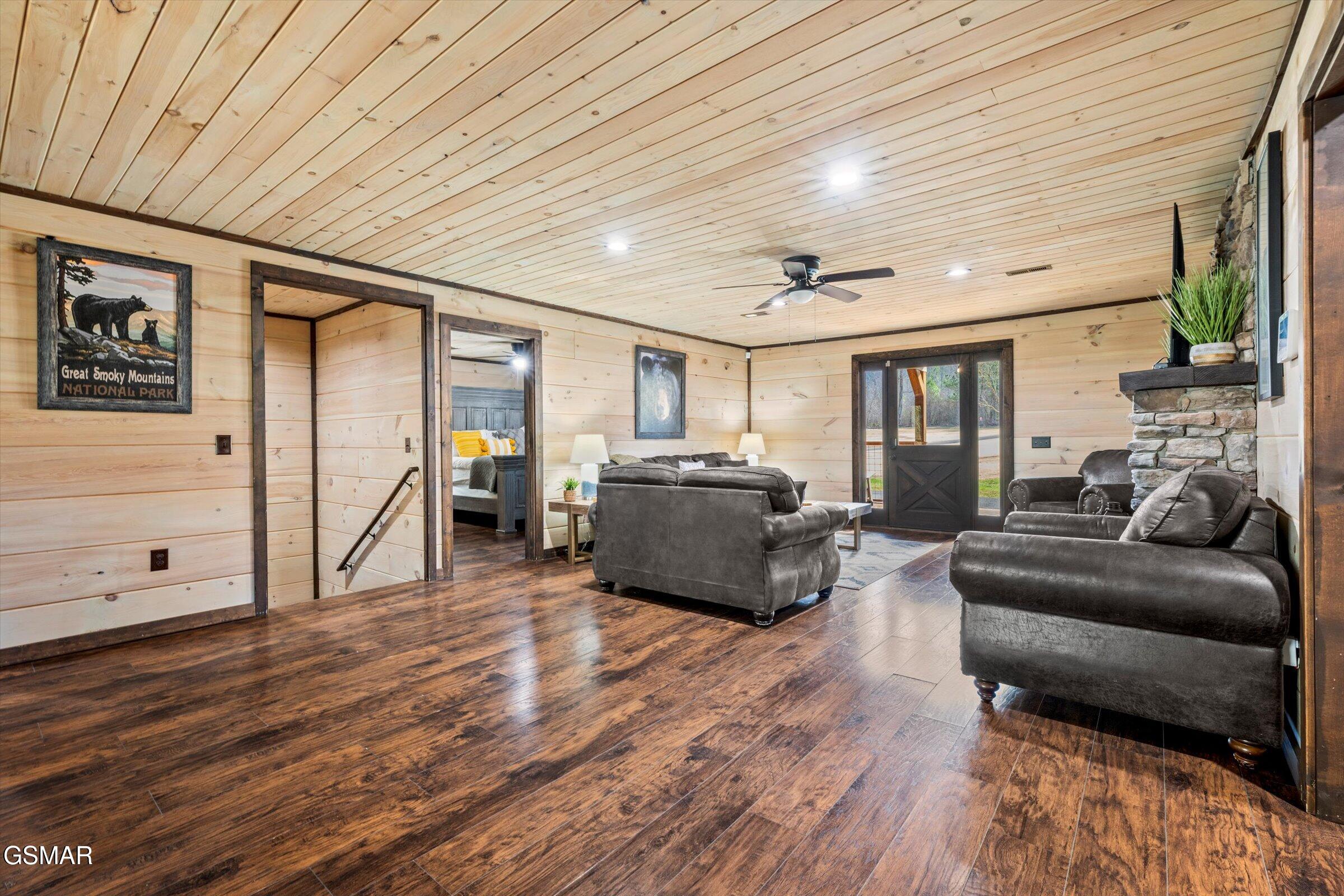 139 Martha Mccarter Road Gatlinburg TN 37738