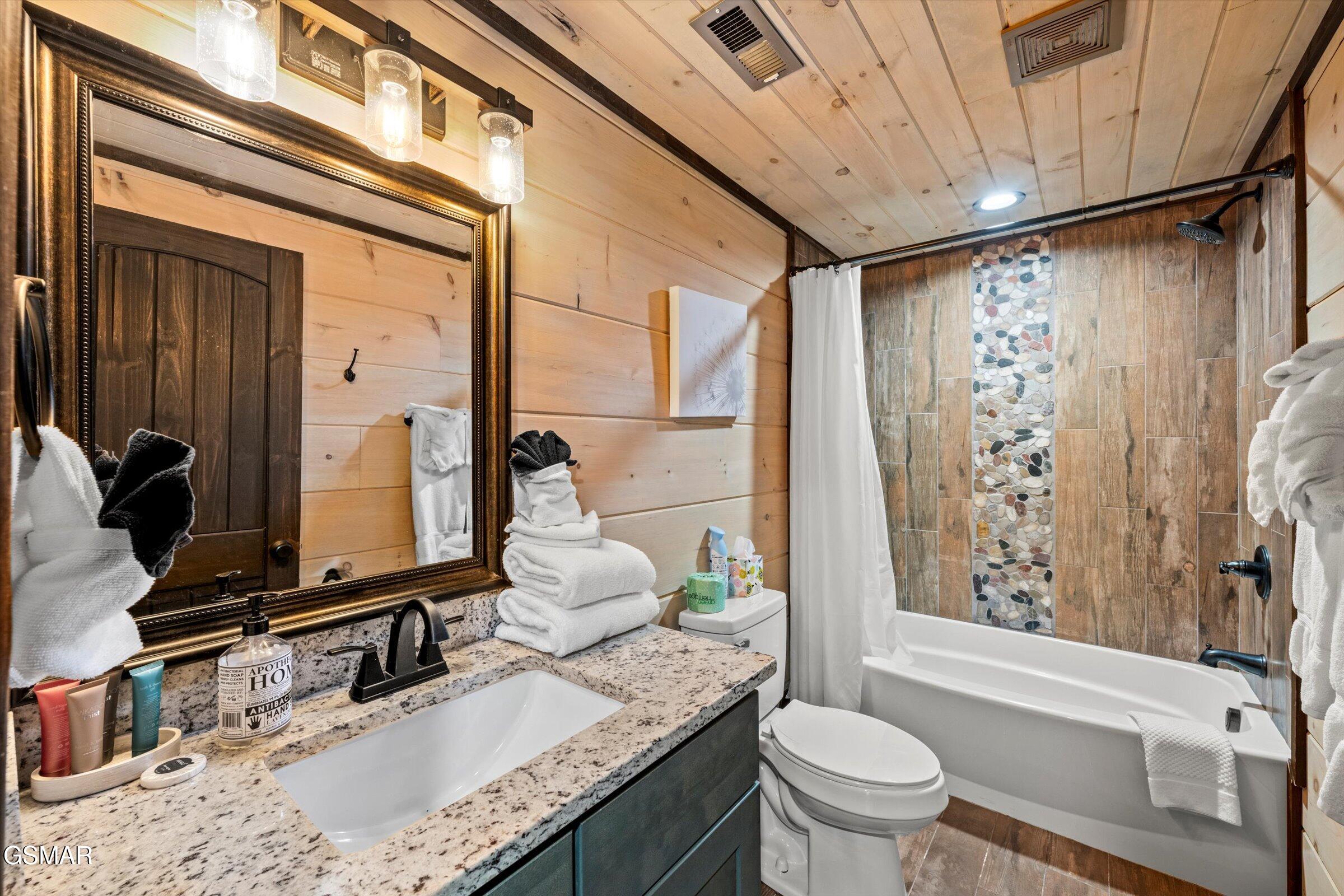 139 Martha Mccarter Road Gatlinburg TN 37738