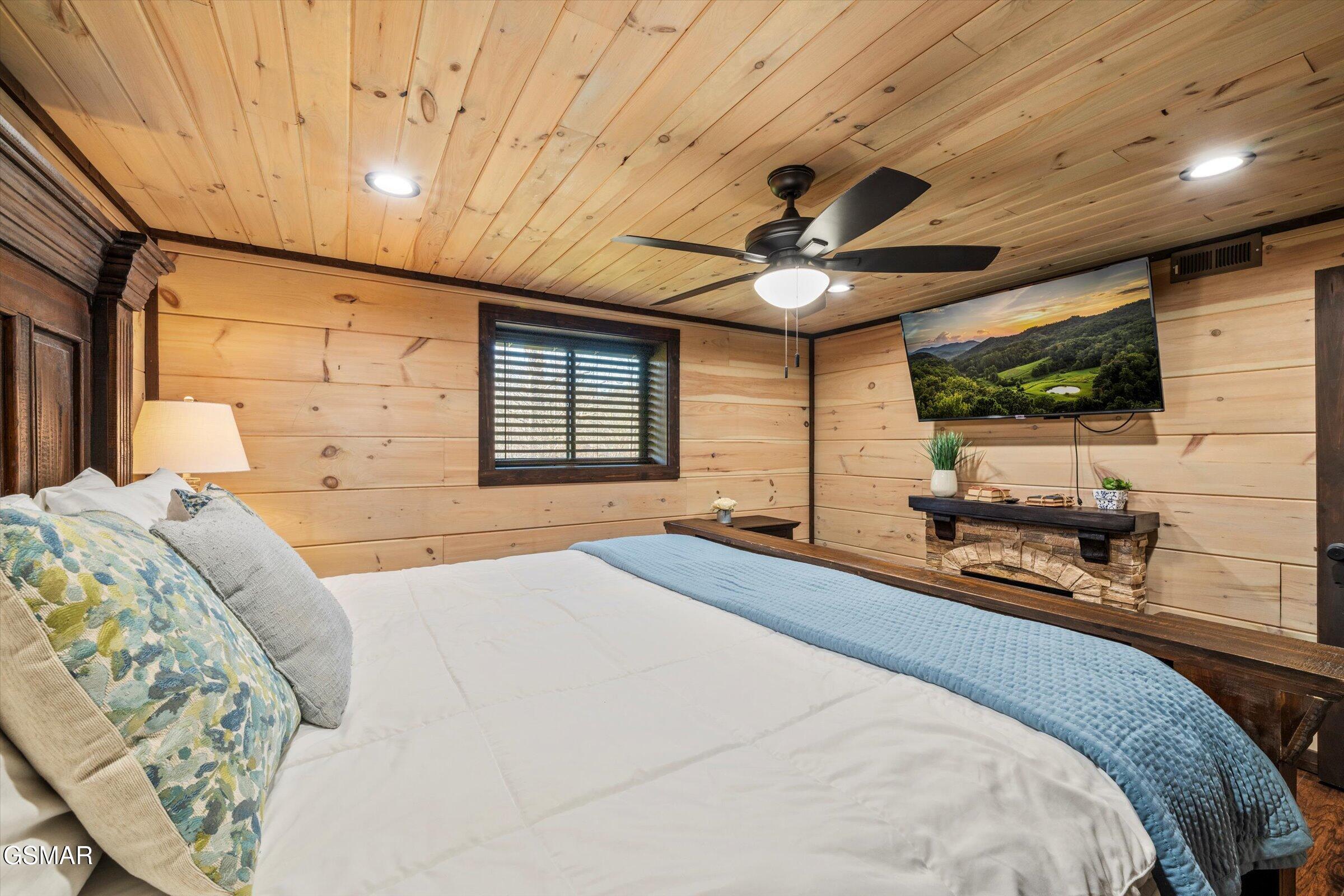 139 Martha Mccarter Road Gatlinburg TN 37738