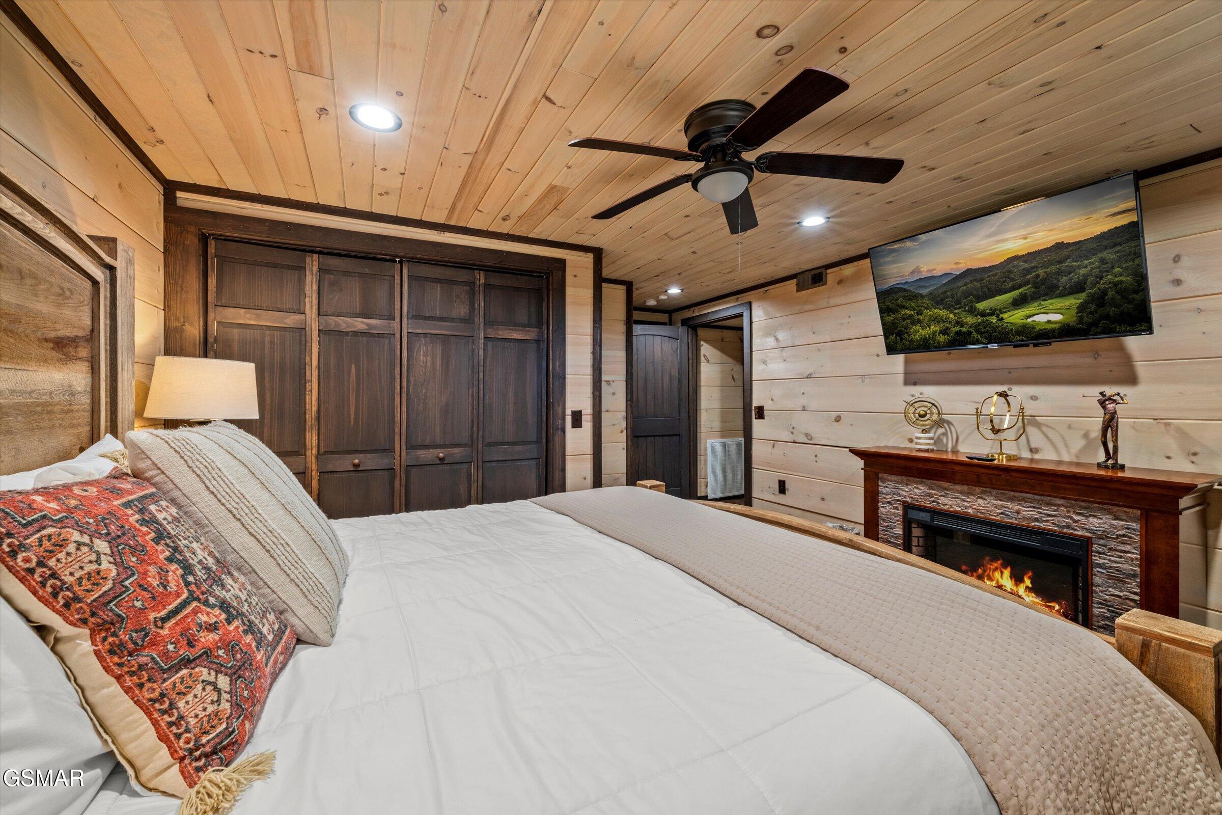 139 Martha Mccarter Road Gatlinburg TN 37738