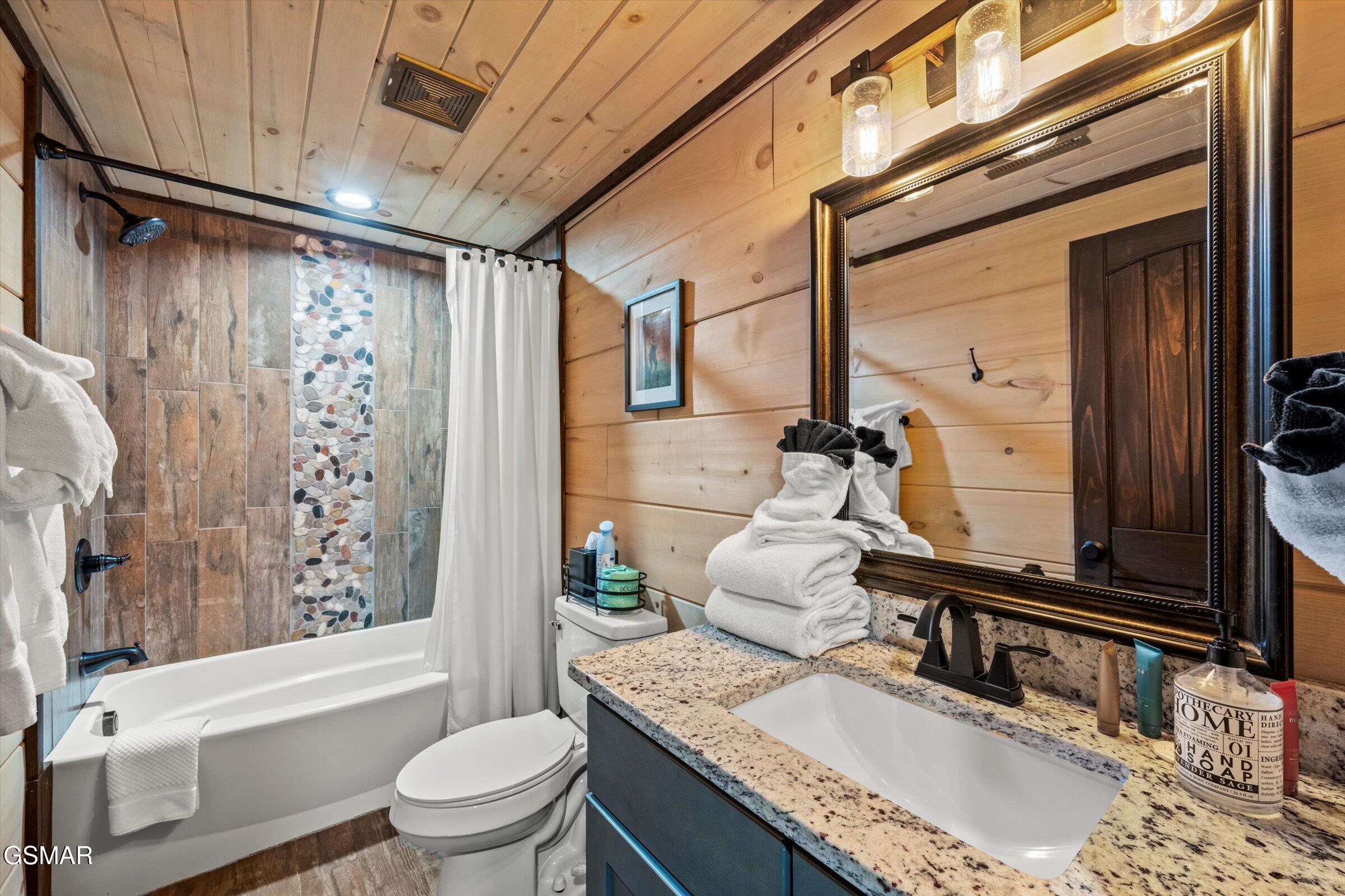 139 Martha Mccarter Road Gatlinburg TN 37738