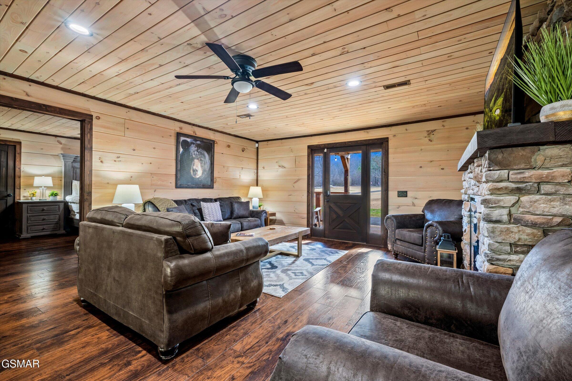 139 Martha Mccarter Road Gatlinburg TN 37738