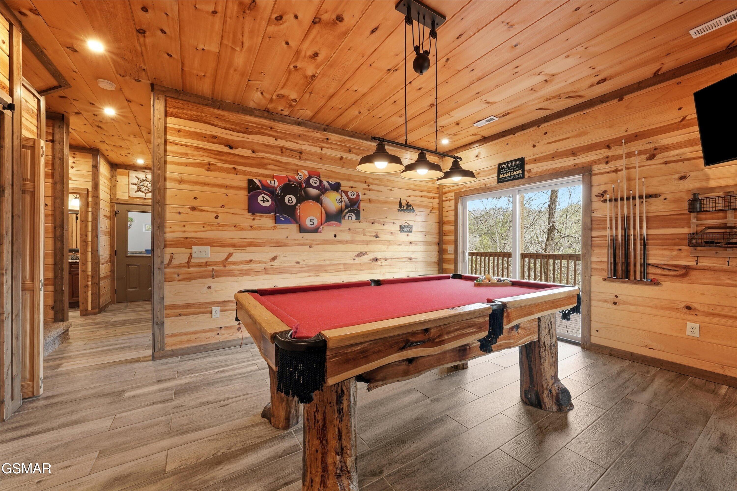 3226 White Falcon Way Pigeon Forge TN 37862