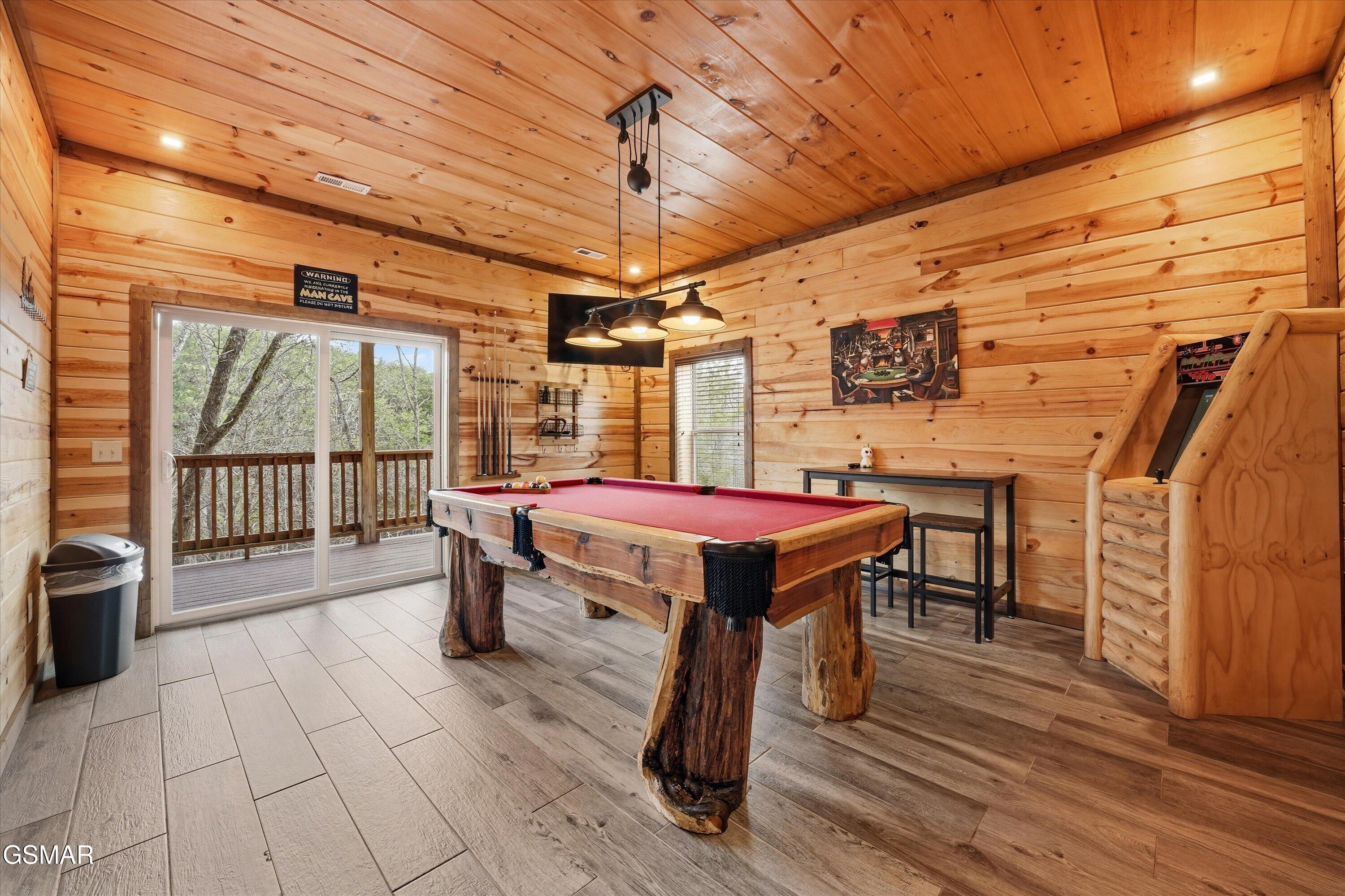 3226 White Falcon Way Pigeon Forge TN 37862