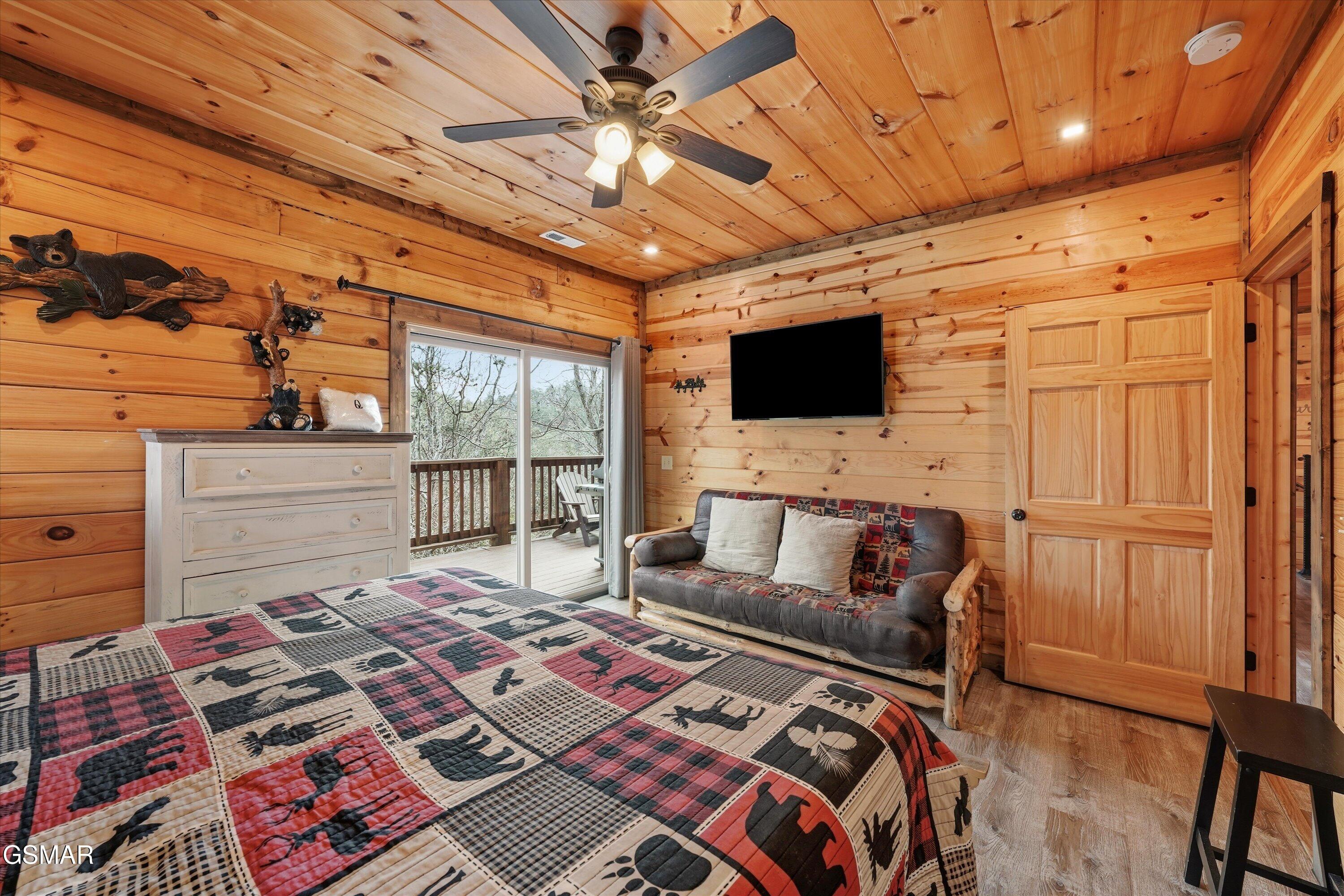 3226 White Falcon Way Pigeon Forge TN 37862