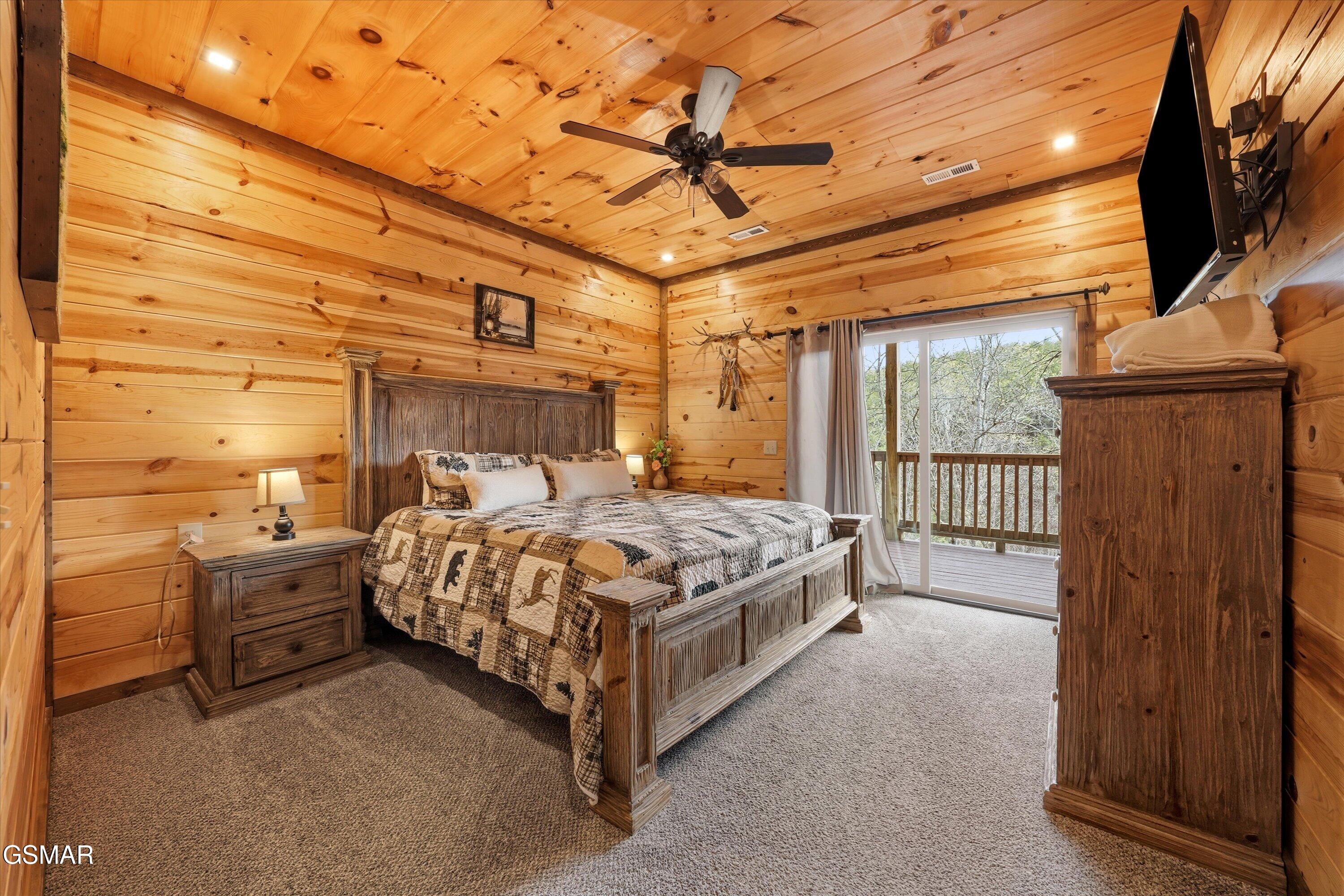 3226 White Falcon Way Pigeon Forge TN 37862