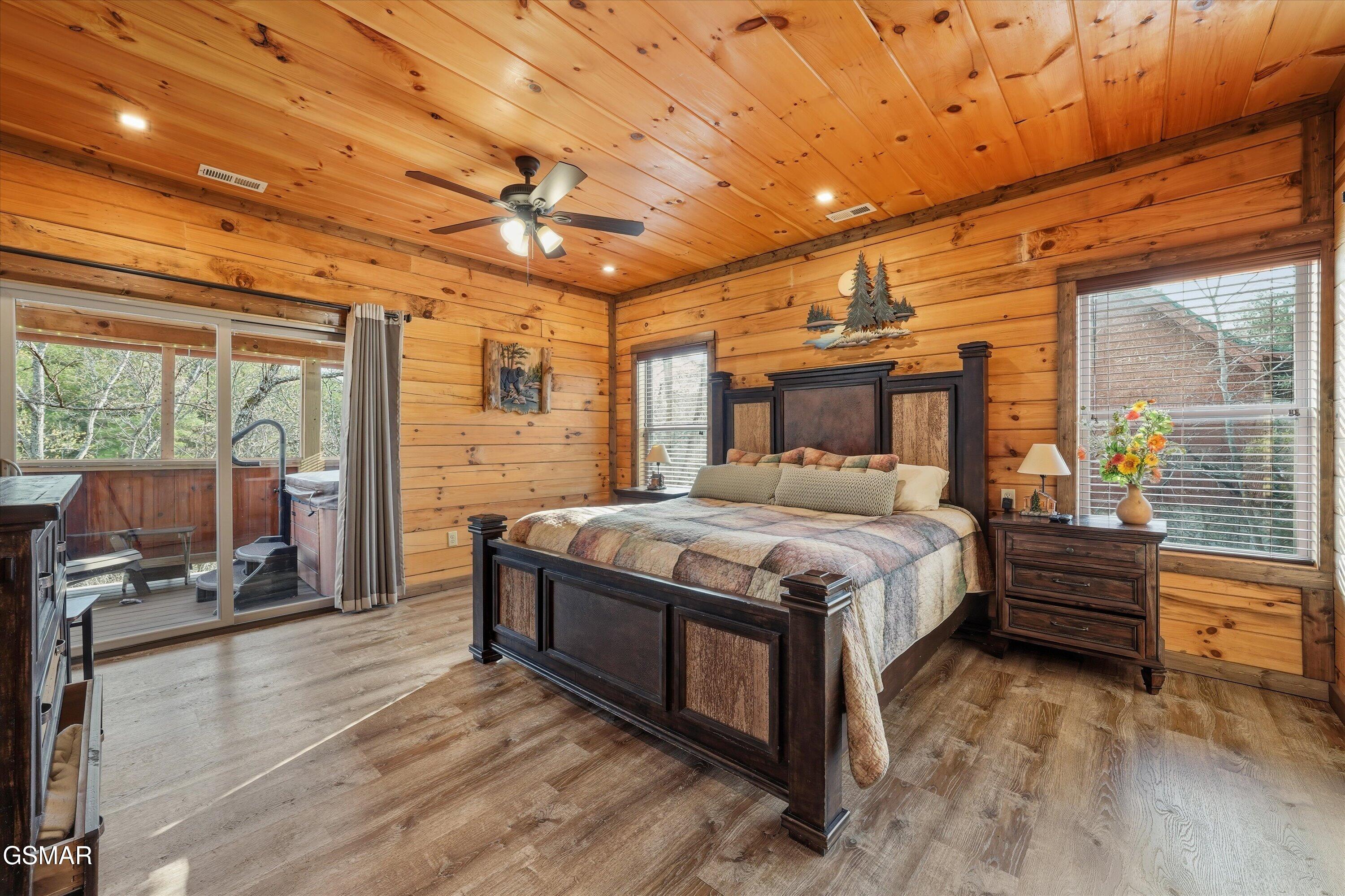 3226 White Falcon Way Pigeon Forge TN 37862