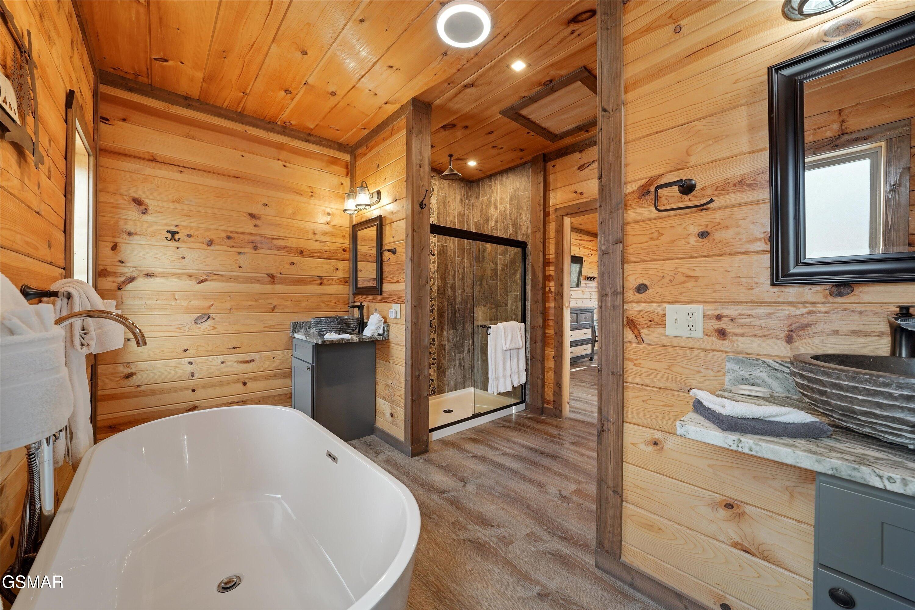 3226 White Falcon Way Pigeon Forge TN 37862
