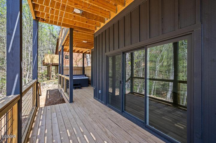 2257 Beach Front Drive Sevierville TN 37876