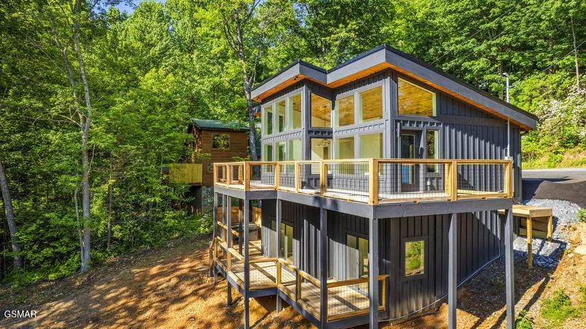 2257 Beach Front Drive Sevierville TN 37876