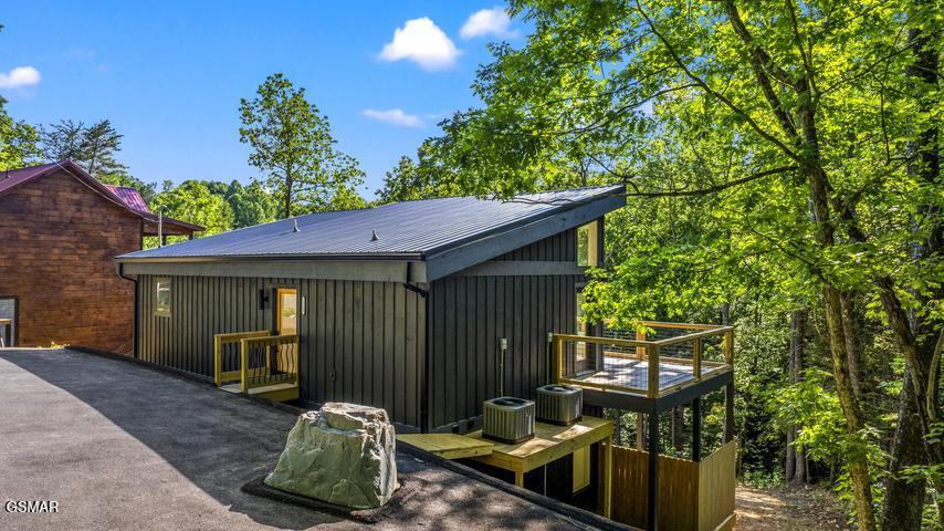 2257 Beach Front Drive Sevierville TN 37876