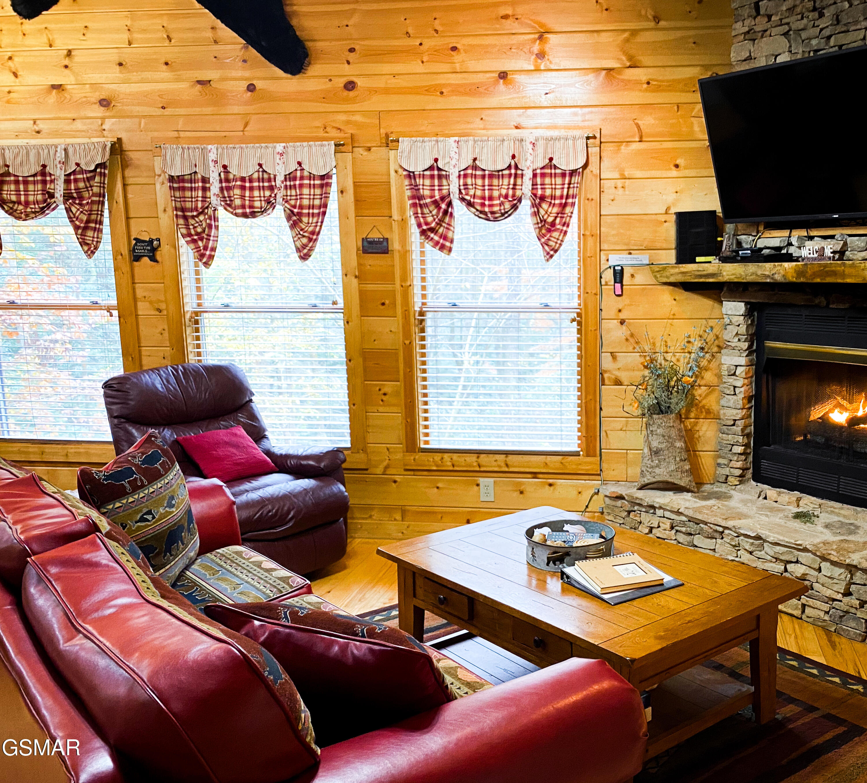 2919 Golden Pond Way Sevierville TN 37862