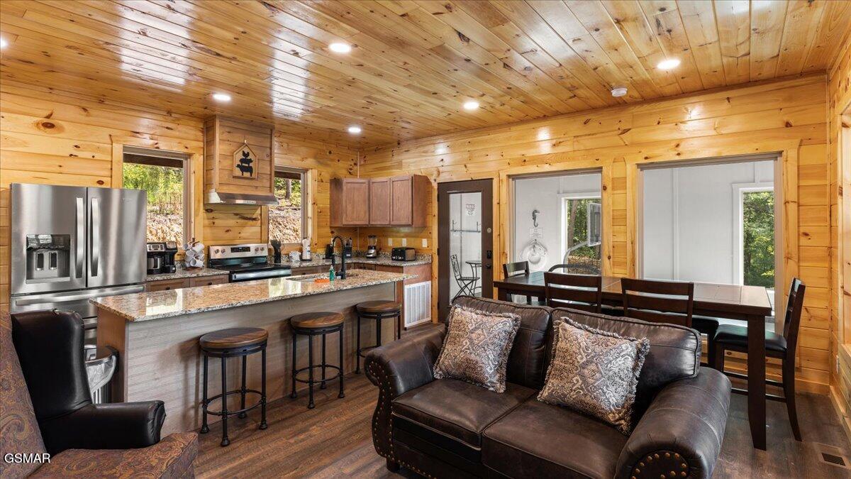 2932 Ginas Way Sevierville TN 37862