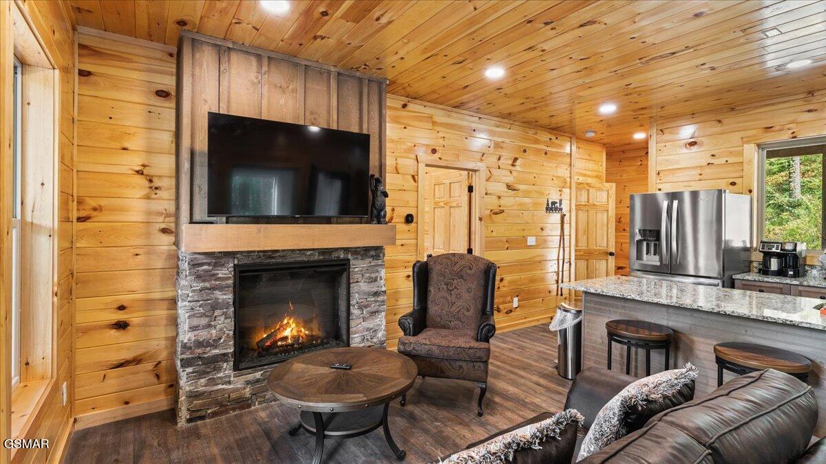 2932 Ginas Way Sevierville TN 37862