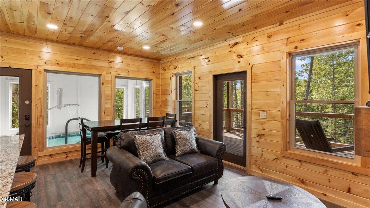 2932 Ginas Way Sevierville TN 37862