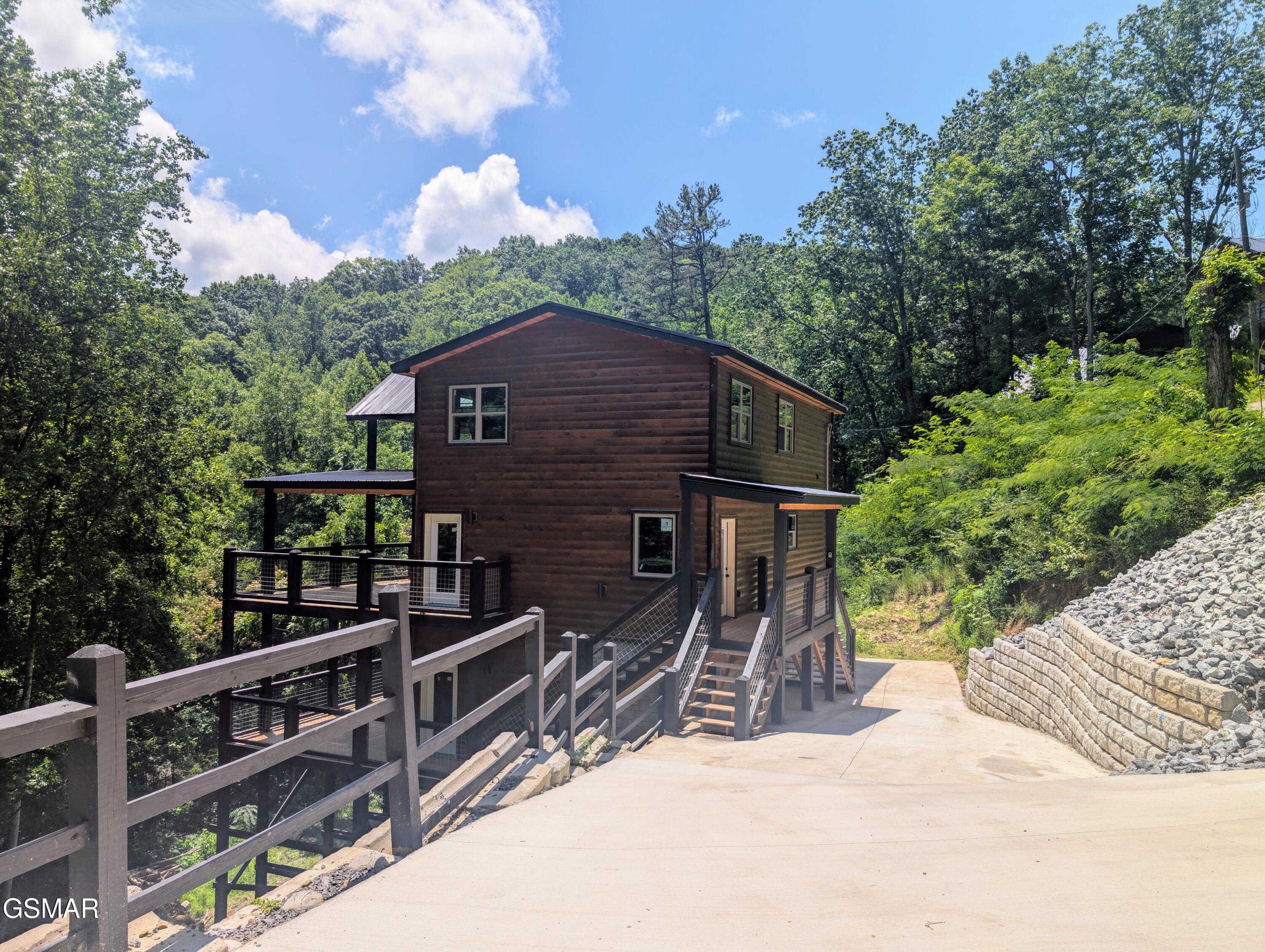 1130 Laddie Buck Lane Gatlinburg TN 37738