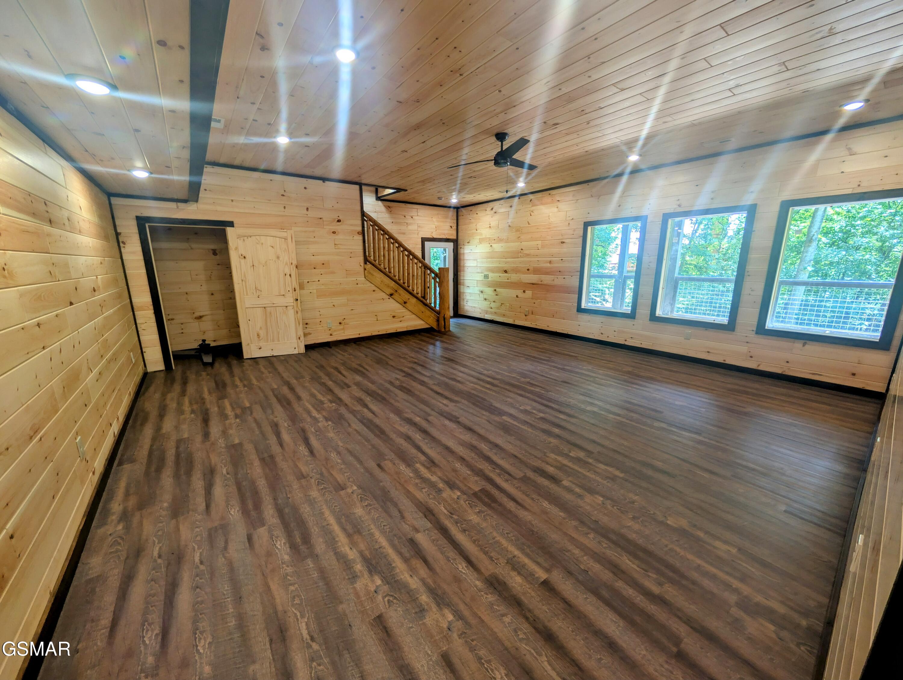 1130 Laddie Buck Lane Gatlinburg TN 37738