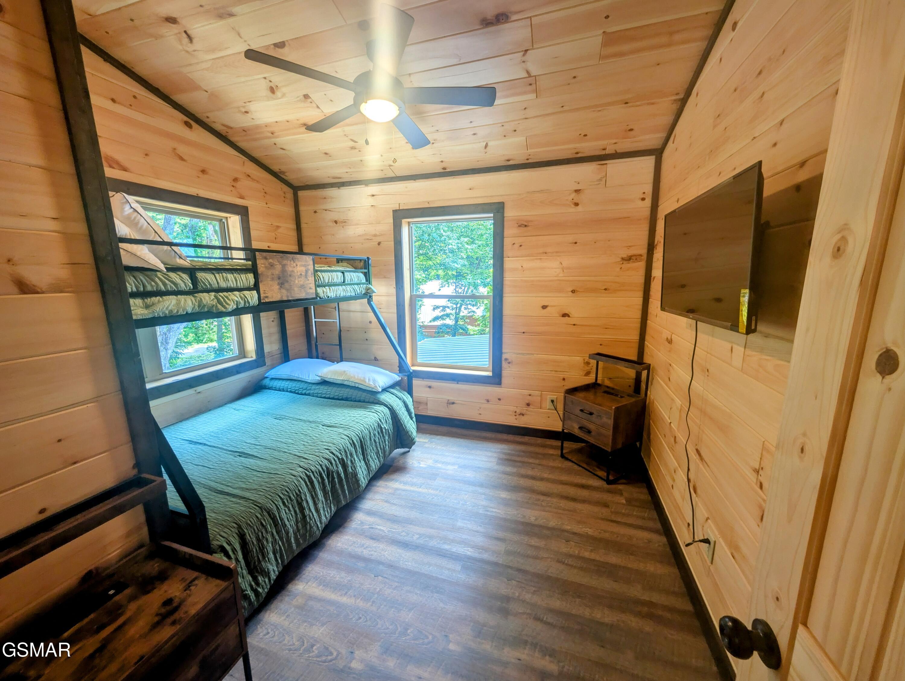 1130 Laddie Buck Lane Gatlinburg TN 37738