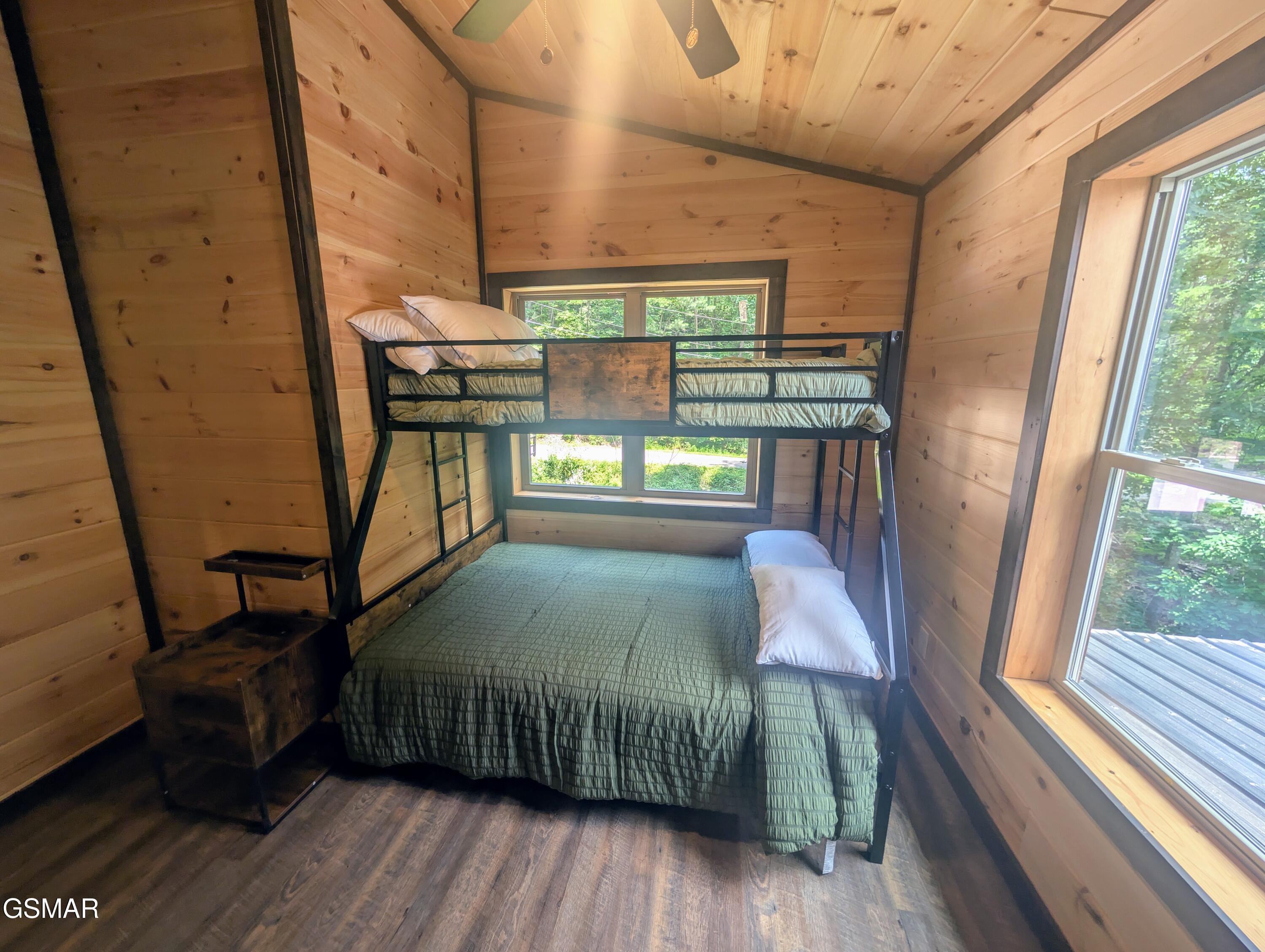 1130 Laddie Buck Lane Gatlinburg TN 37738