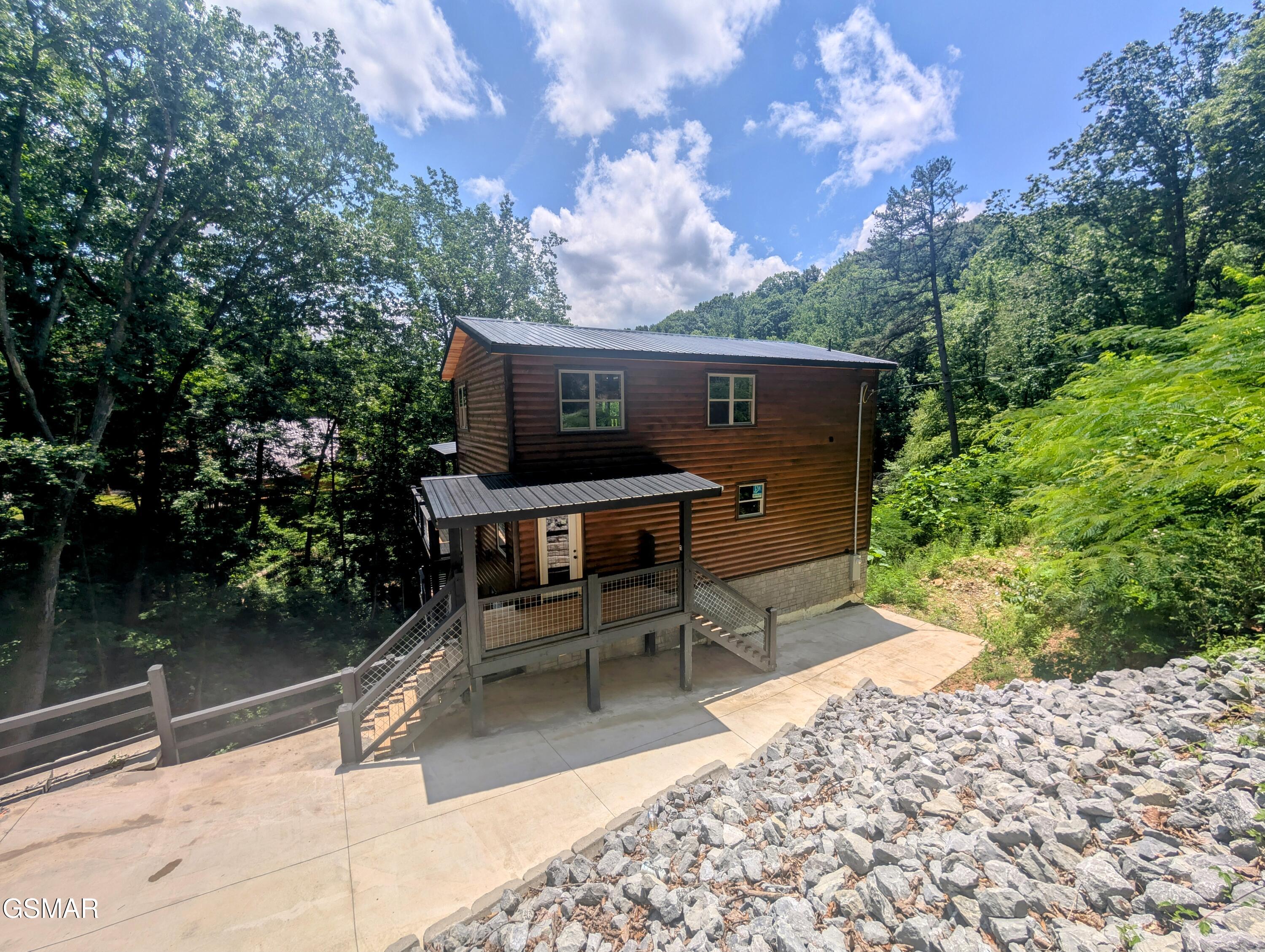1130 Laddie Buck Lane Gatlinburg TN 37738