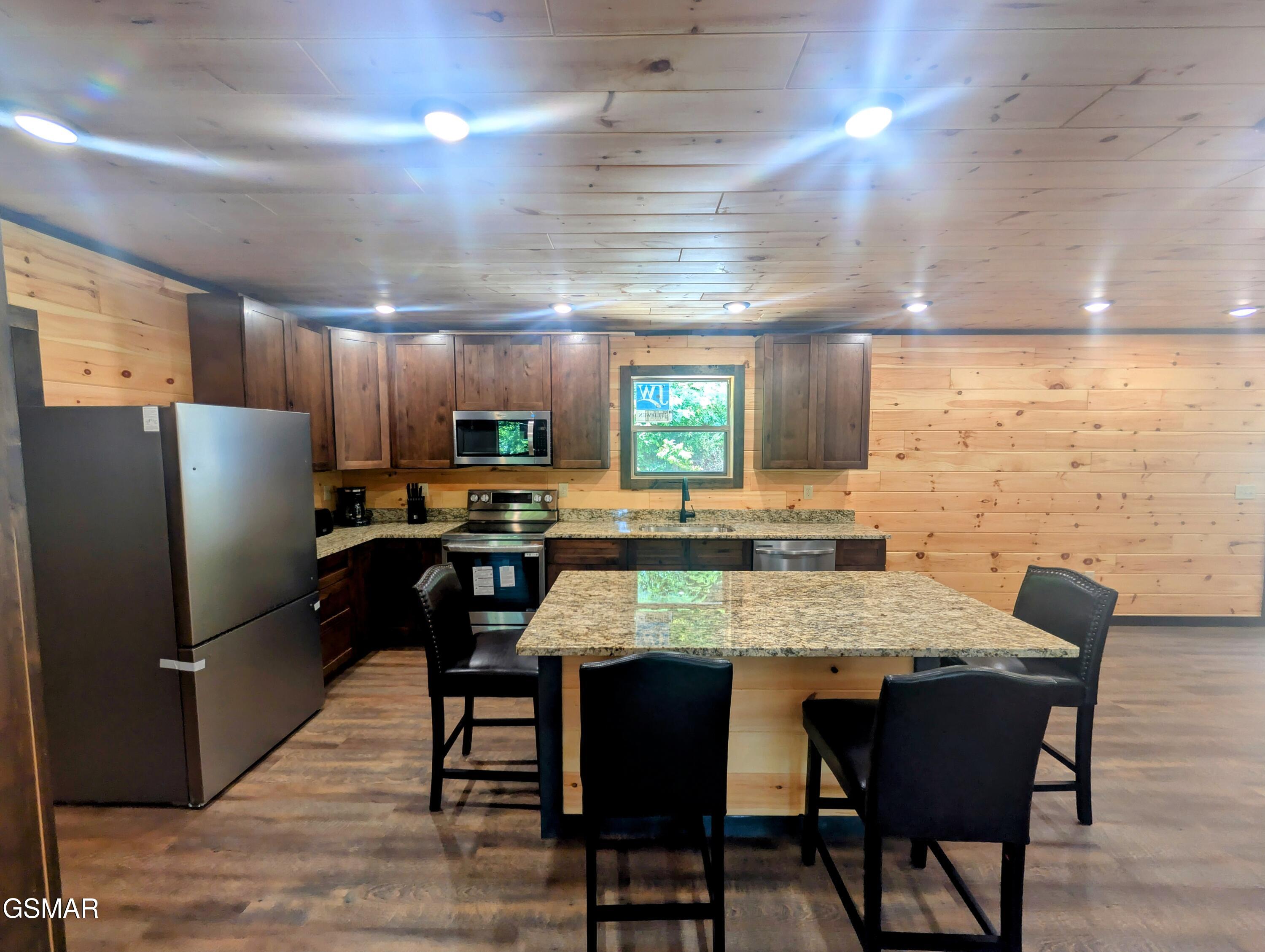 1130 Laddie Buck Lane Gatlinburg TN 37738